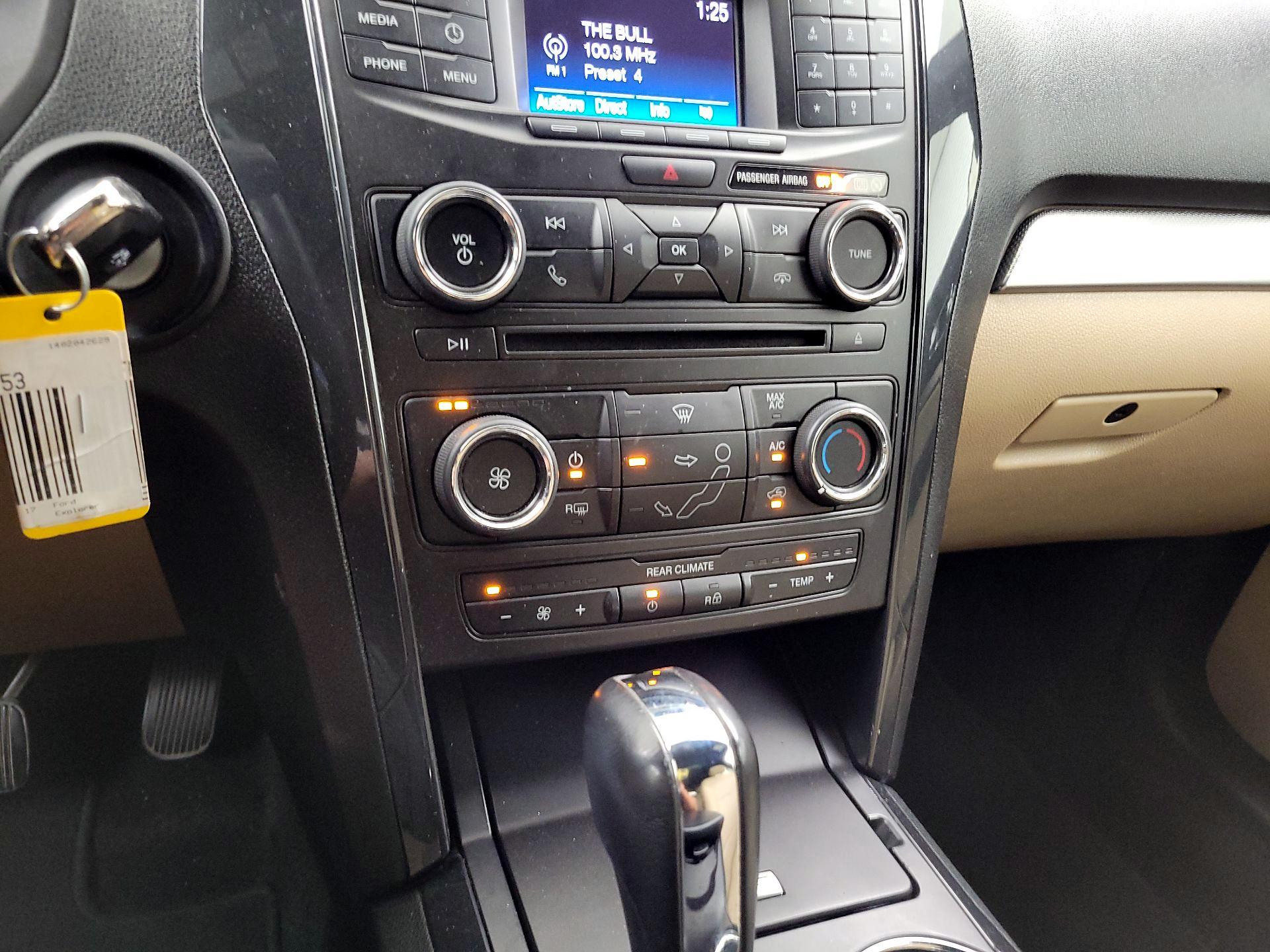 Thumbnail: 2017 Ford Explorer - 16