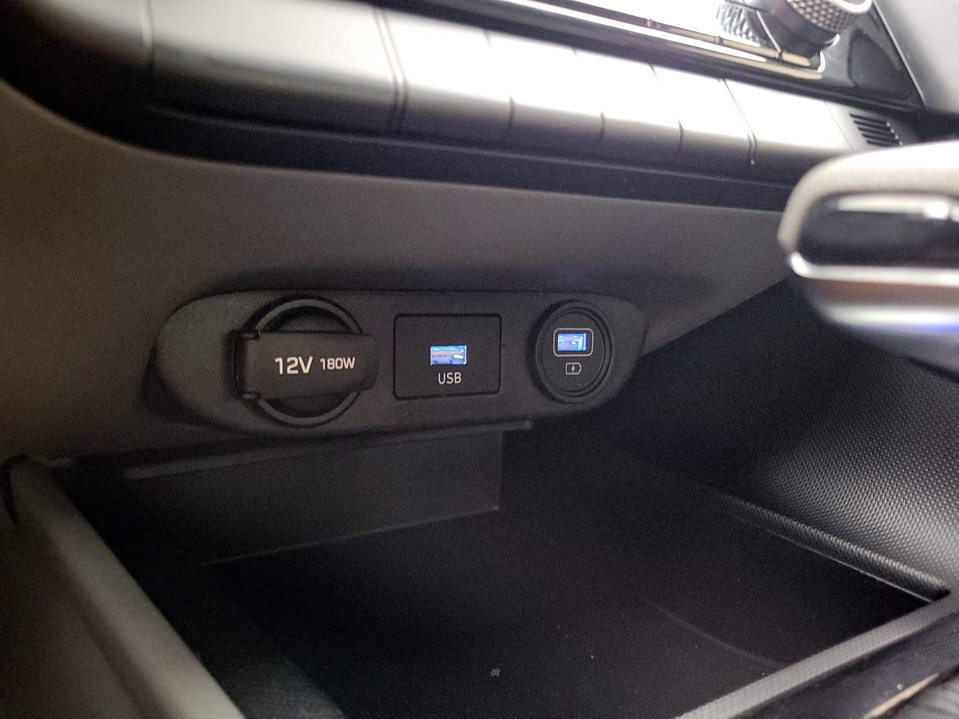 Thumbnail: 2021 Hyundai Elantra - 18