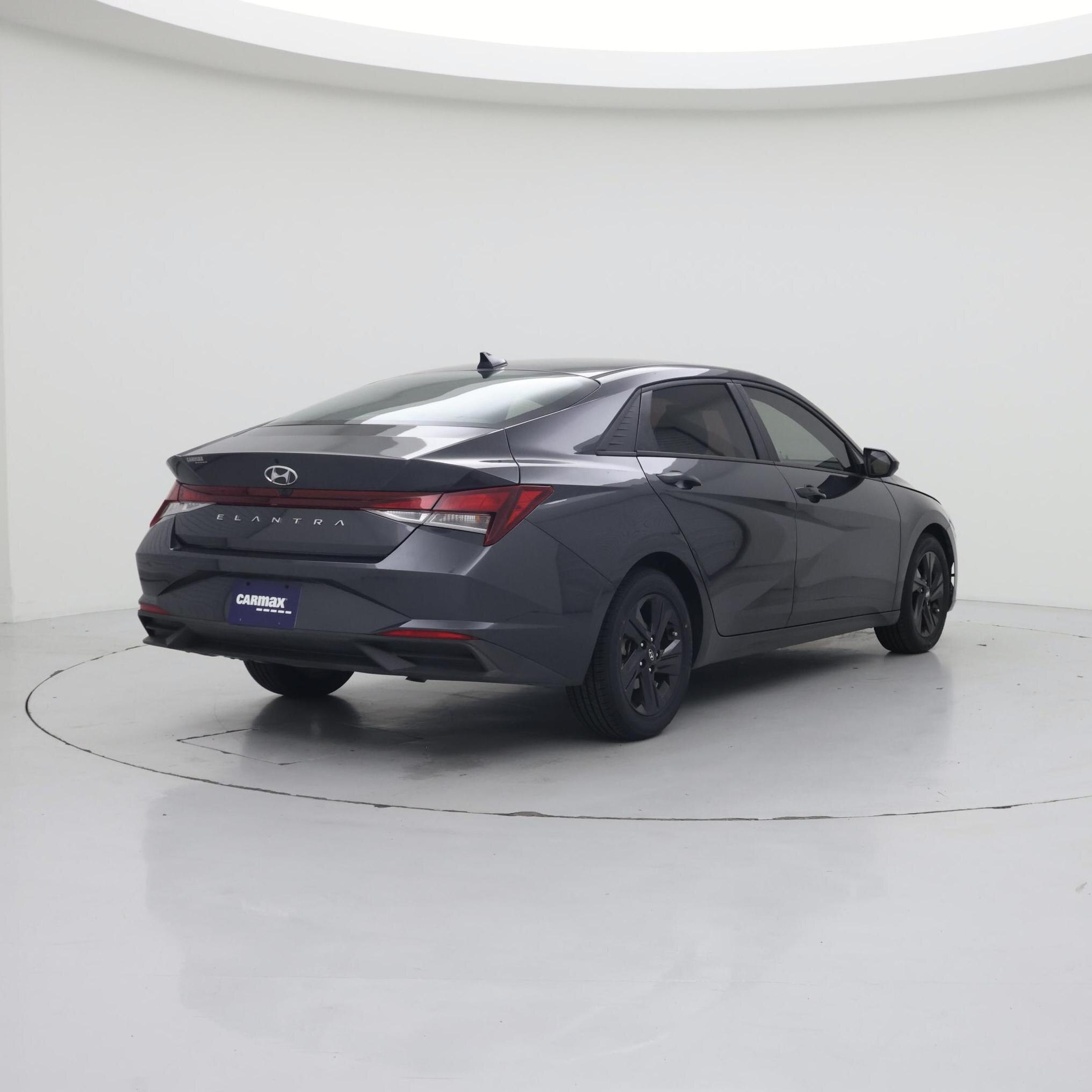 Thumbnail: 2021 Hyundai Elantra - 8