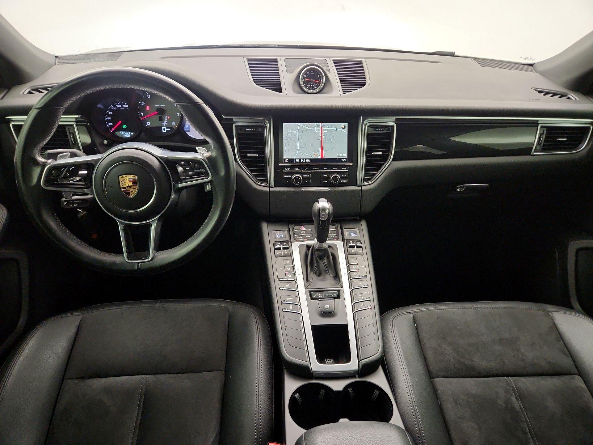 Thumbnail: 2016 Porsche Macan - 9