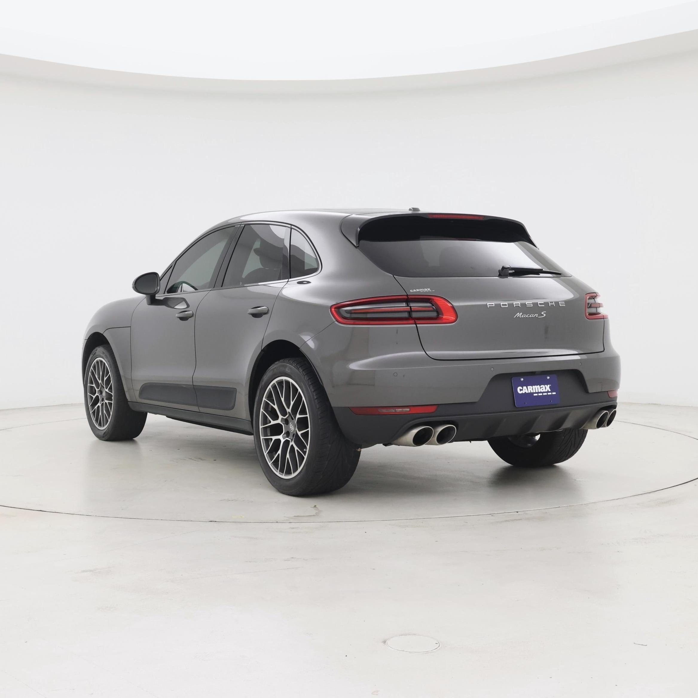 Thumbnail: 2016 Porsche Macan - 2