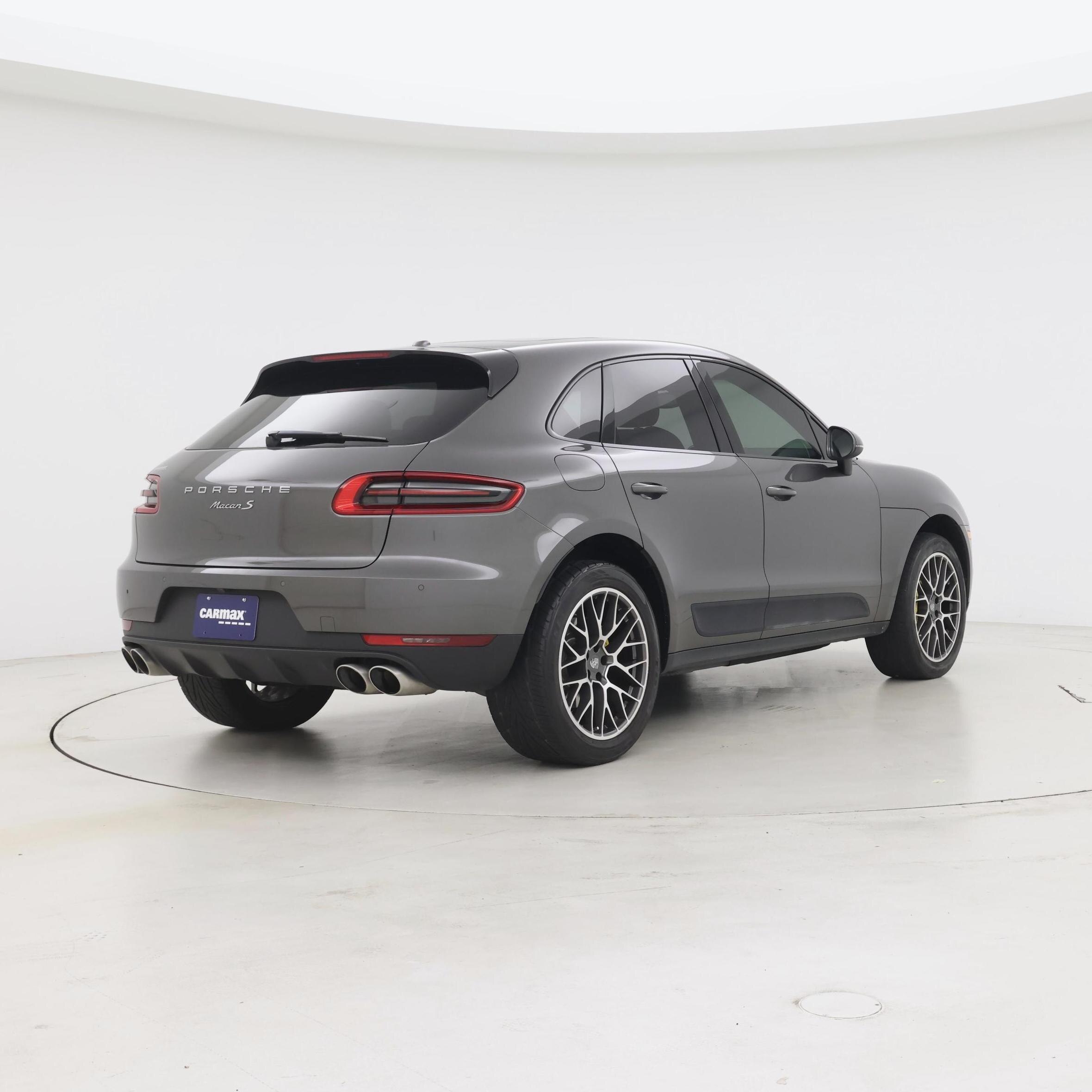 Thumbnail: 2016 Porsche Macan - 8