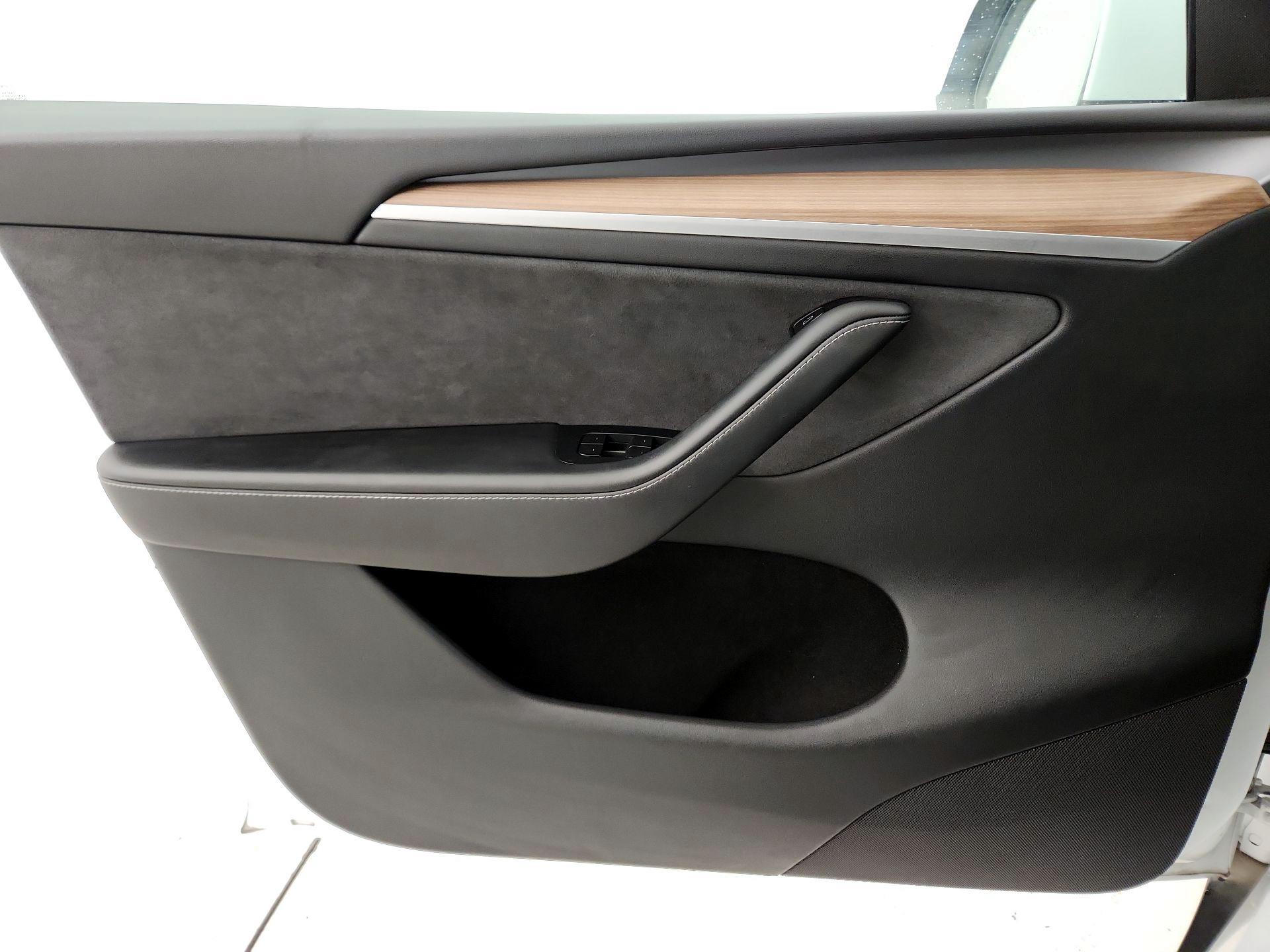 Thumbnail: 2024 Tesla Model Y - 10