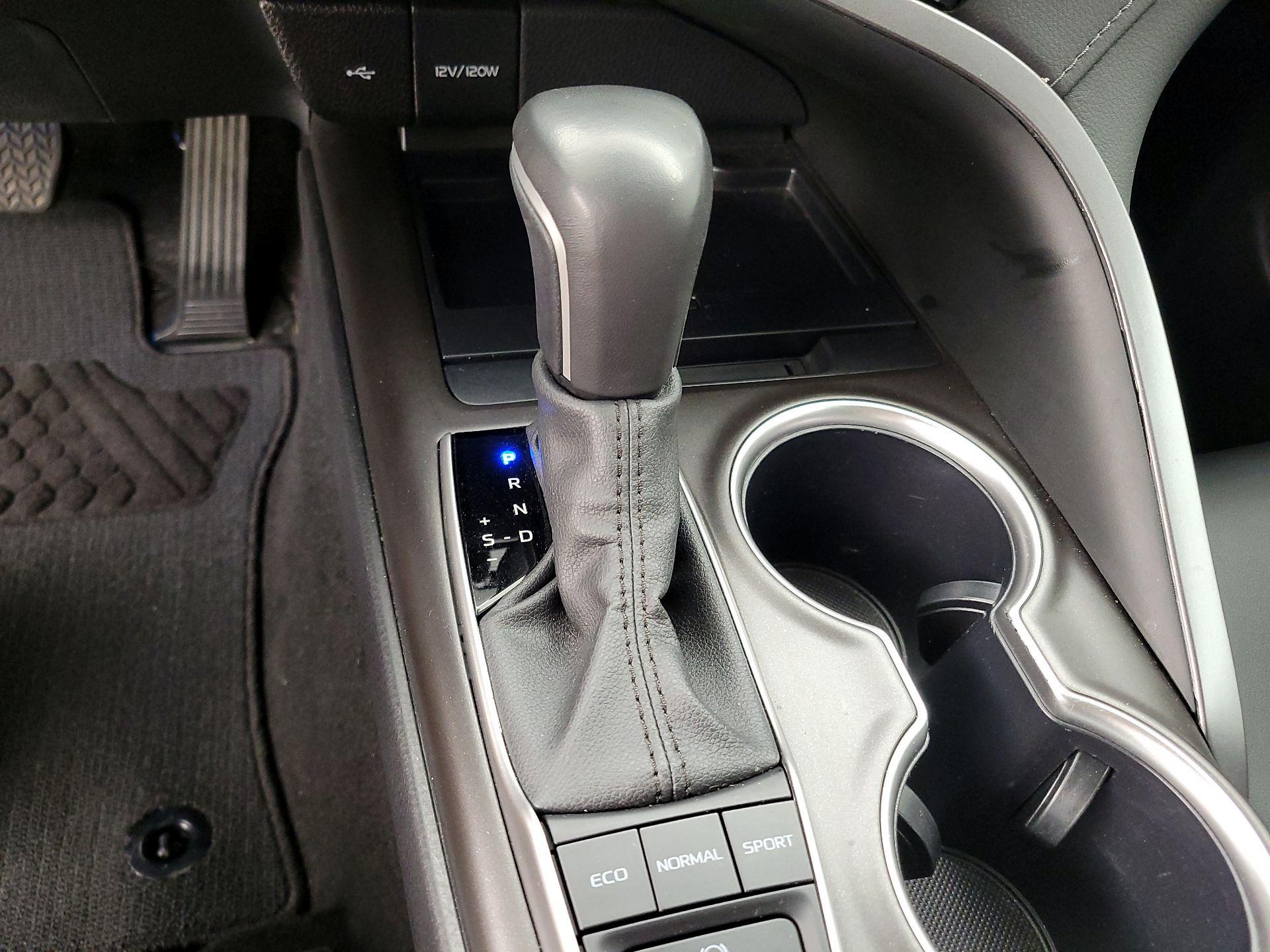 Thumbnail: 2024 Toyota Camry - 17
