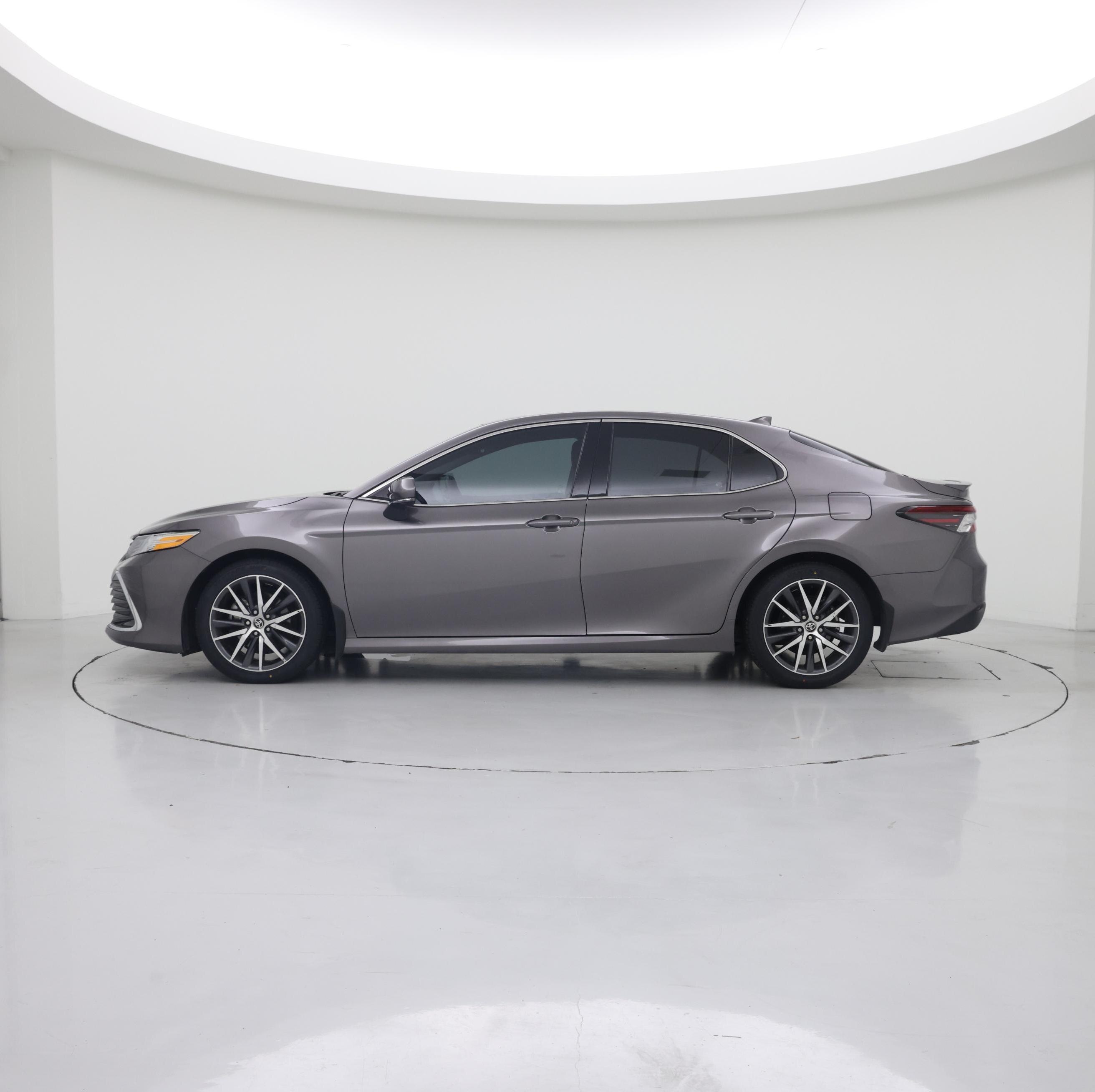 Thumbnail: 2024 Toyota Camry - 3