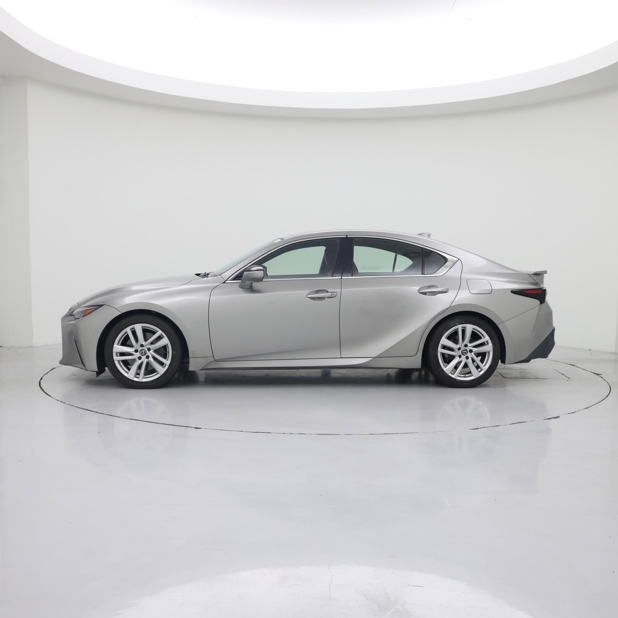 Thumbnail: 2021 Lexus IS - 3