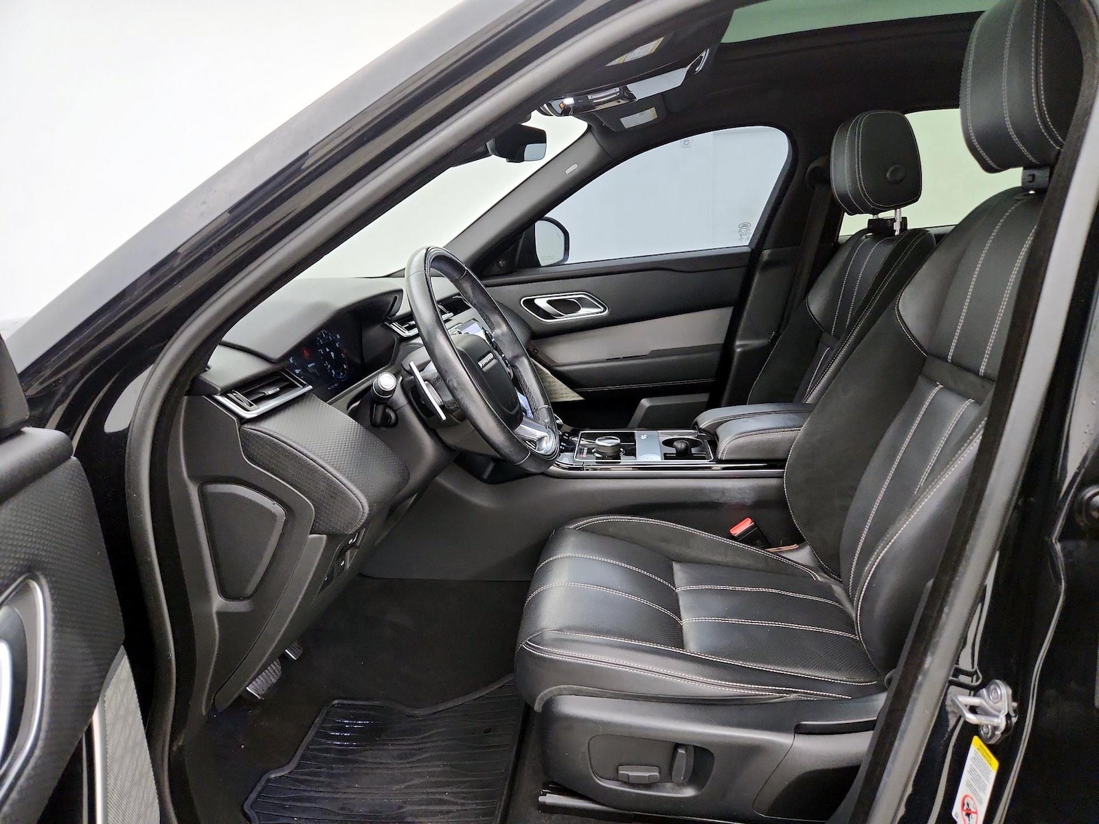 2018 Land Rover Range Rover Velar SE - Photo 12