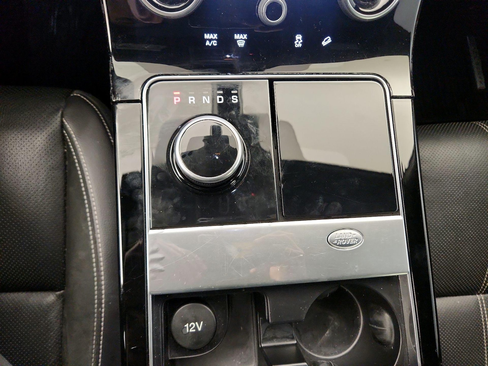 2018 Land Rover Range Rover Velar SE - Photo 19