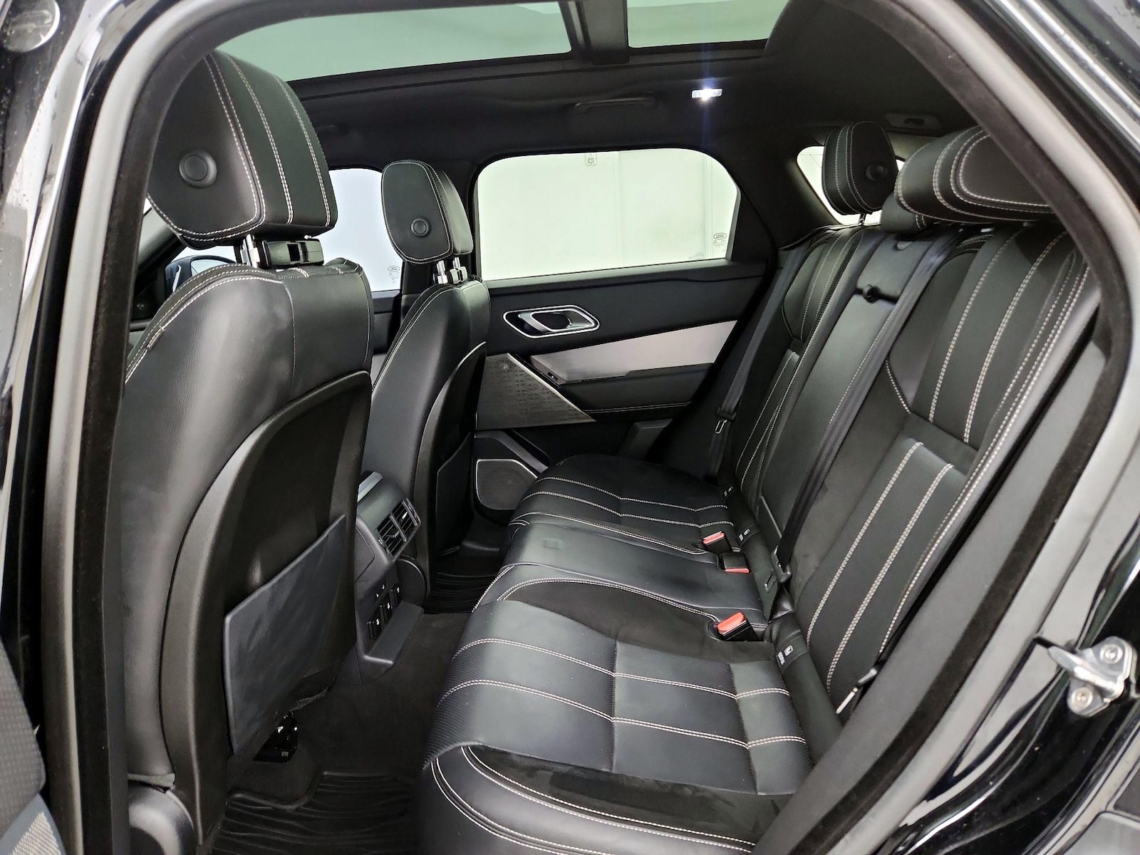 2018 Land Rover Range Rover Velar SE - Photo 22