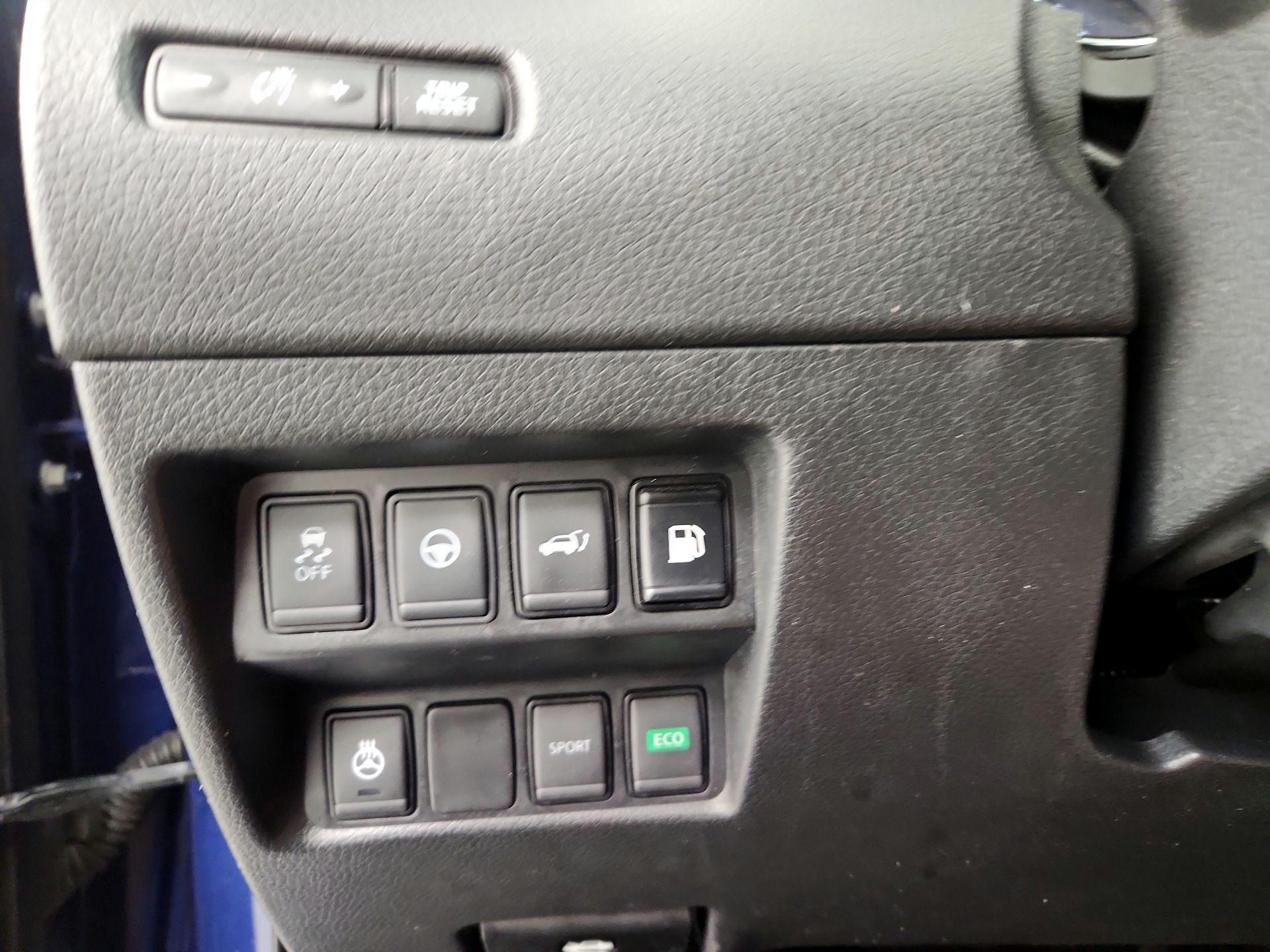 Thumbnail: 2019 Nissan Rogue - 13