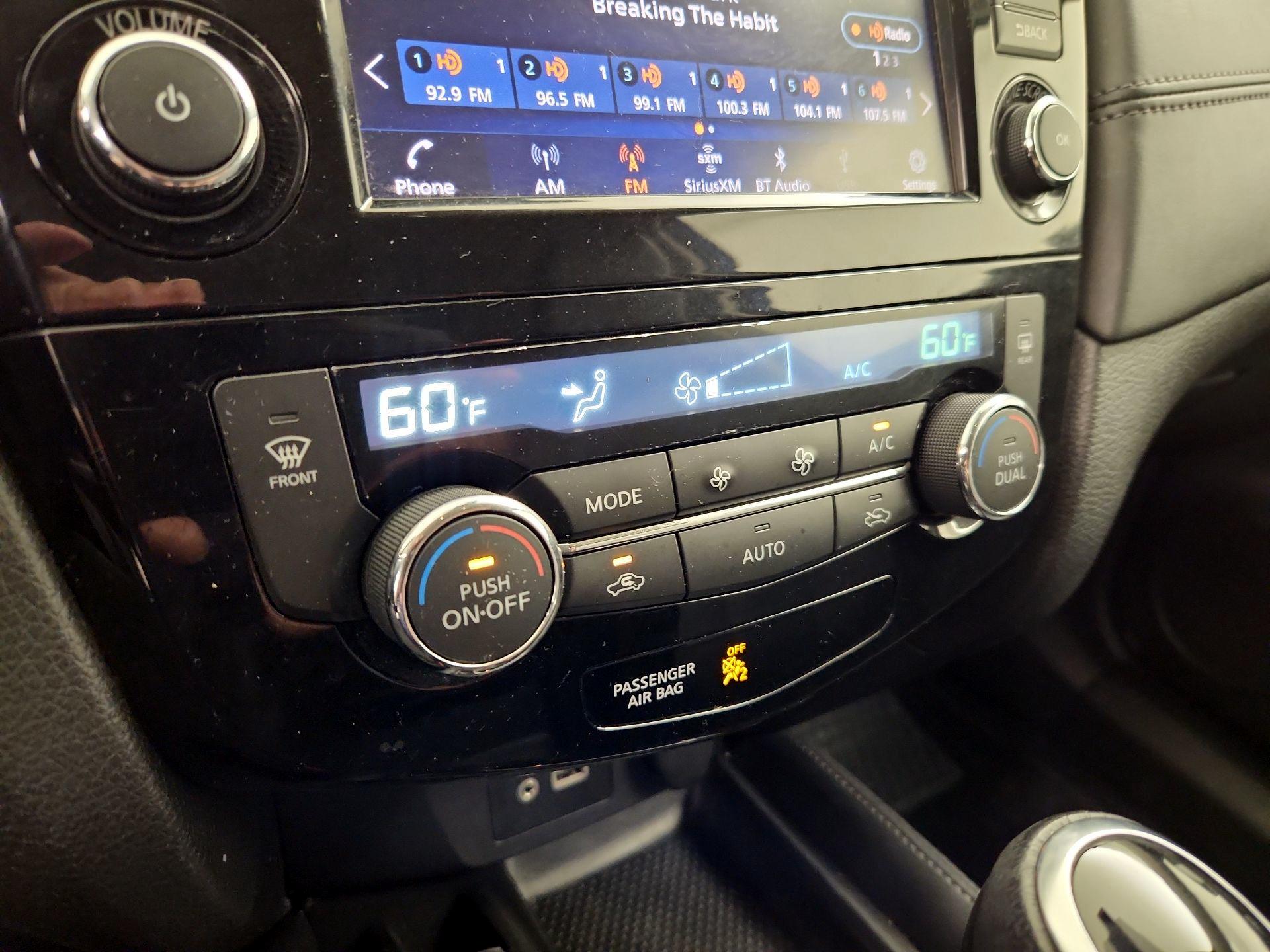 Thumbnail: 2019 Nissan Rogue - 17