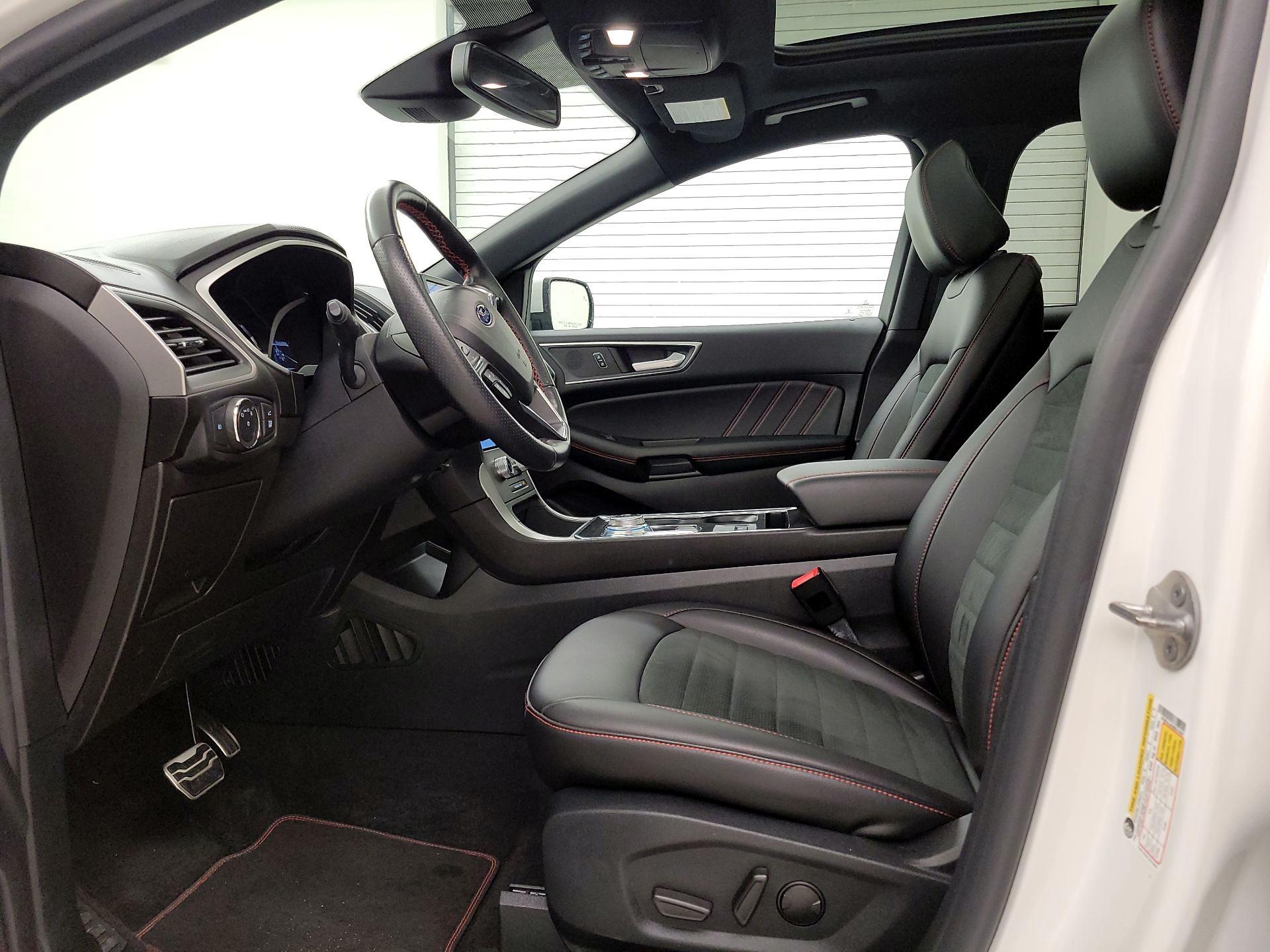 Thumbnail: 2021 Ford Edge - 11