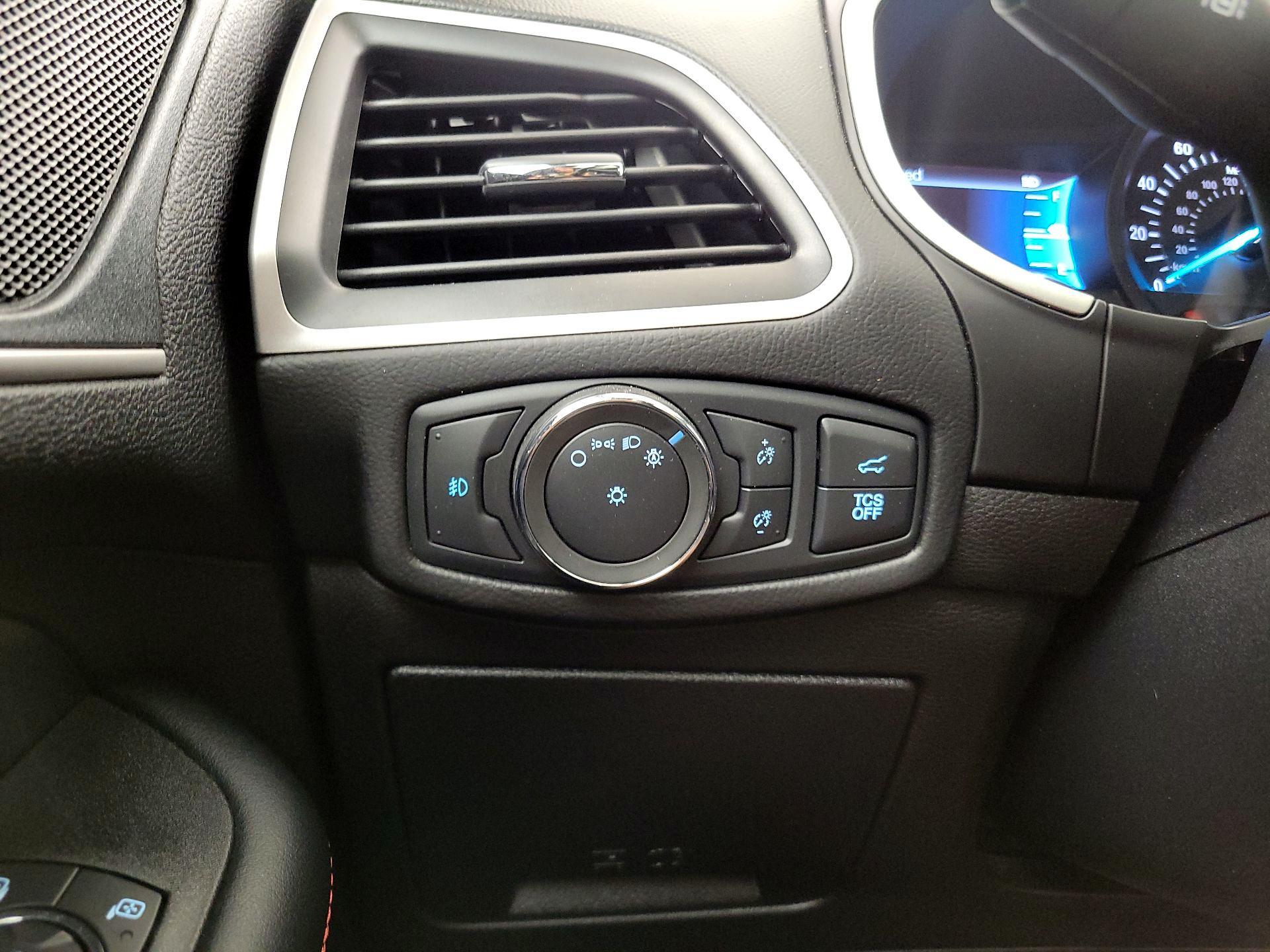 Thumbnail: 2021 Ford Edge - 13