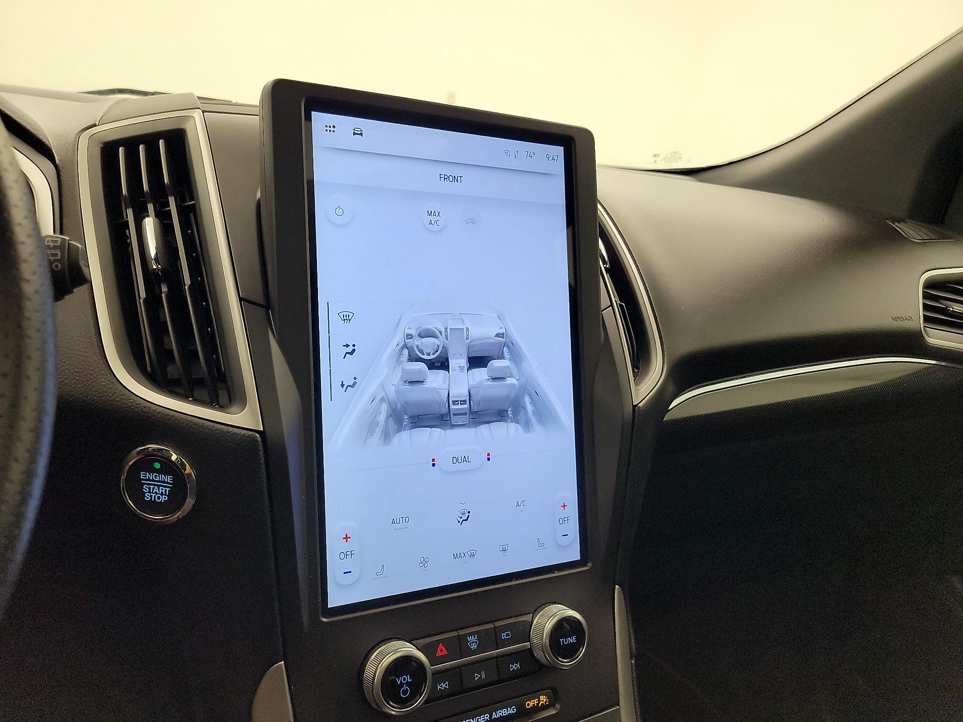 Thumbnail: 2021 Ford Edge - 17