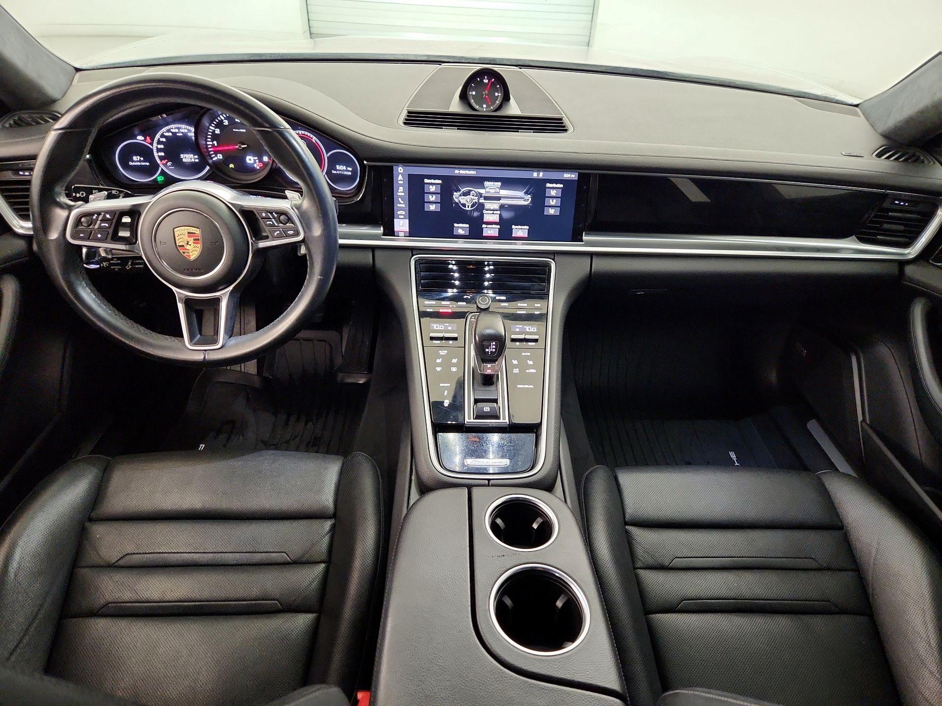 Thumbnail: 2019 Porsche Panamera - 9
