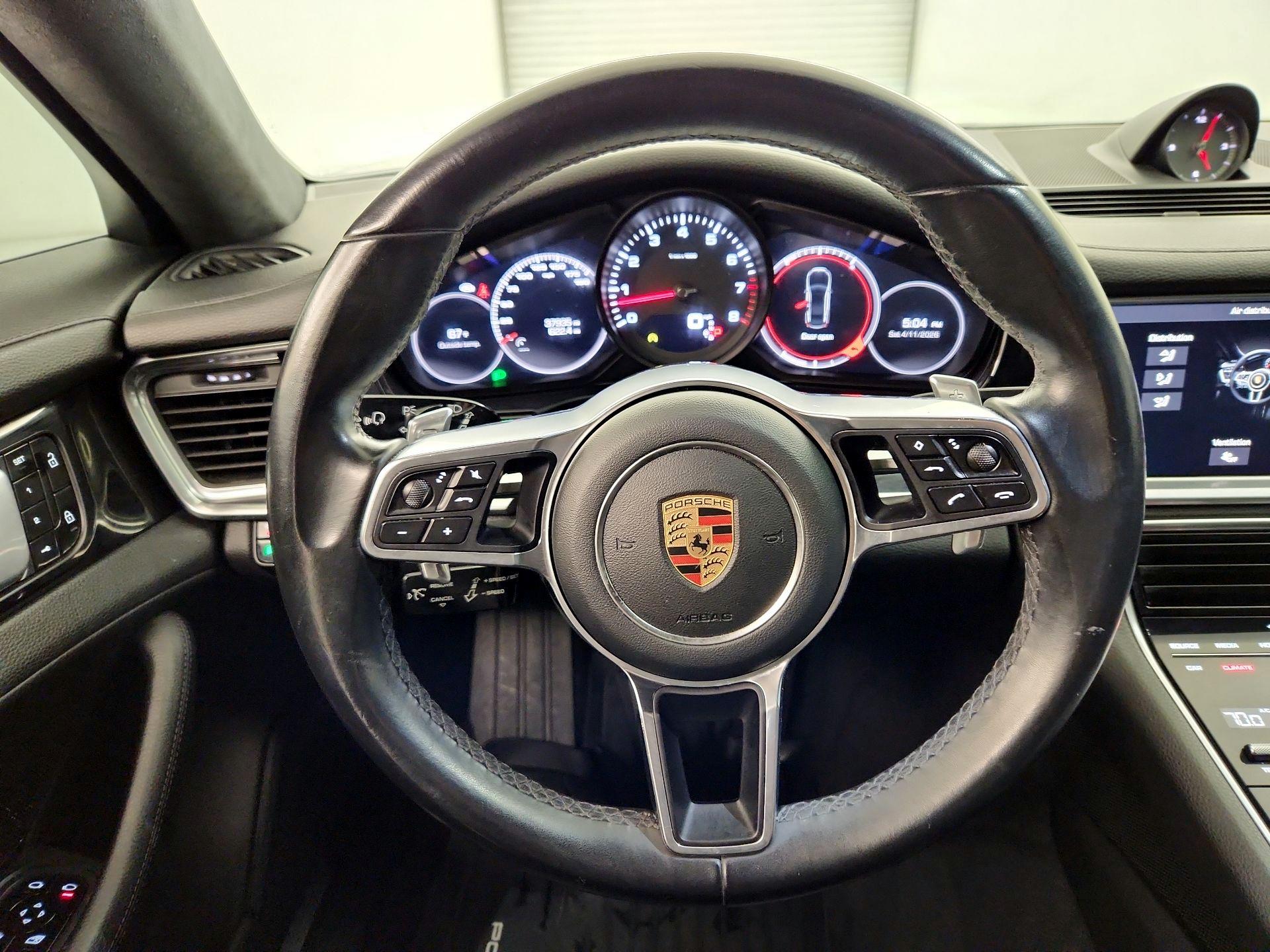 Thumbnail: 2019 Porsche Panamera - 10