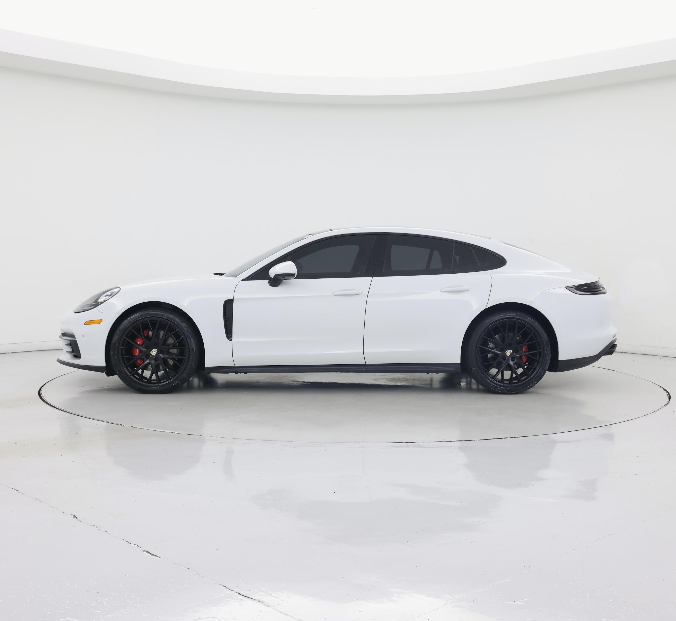 Thumbnail: 2019 Porsche Panamera - 3