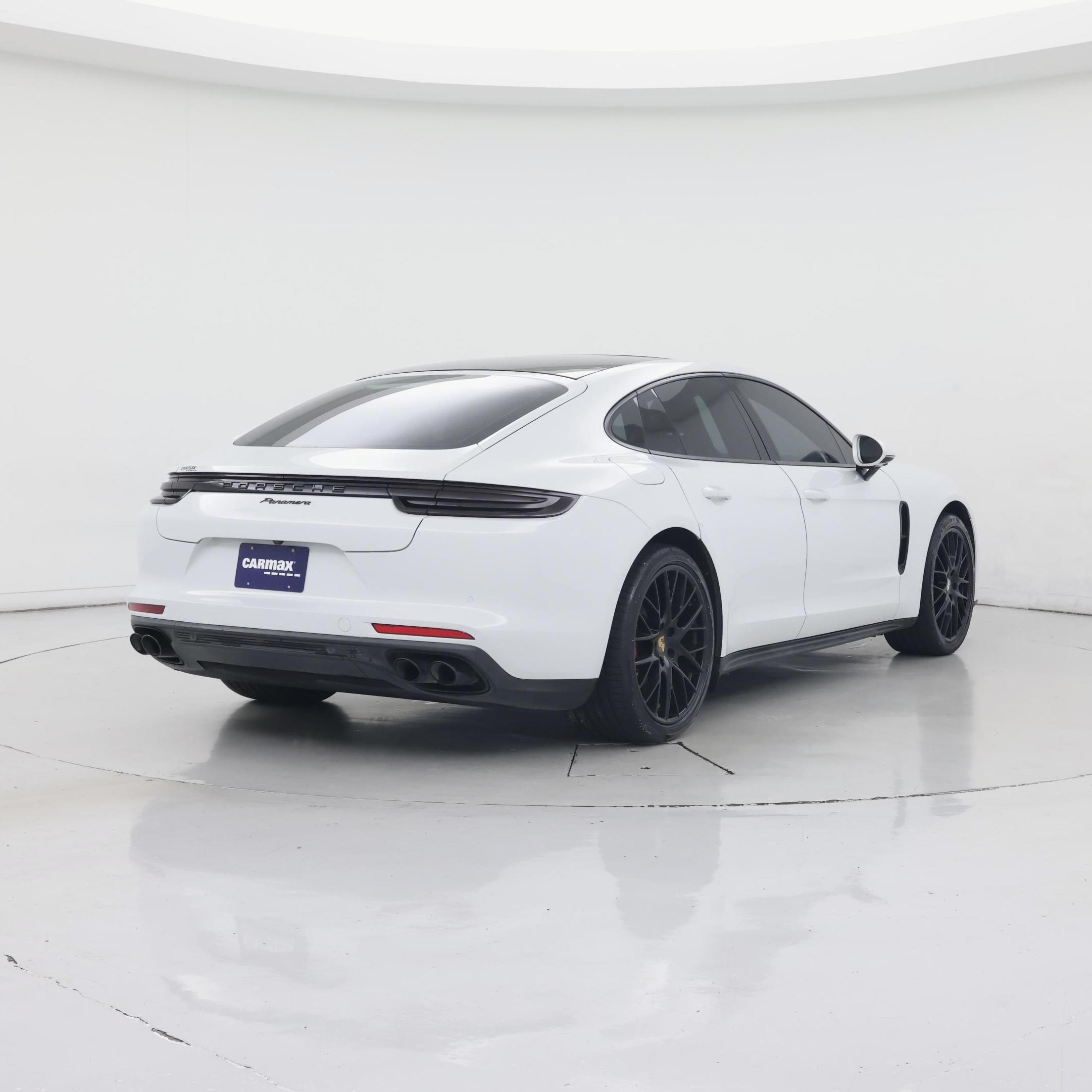 Thumbnail: 2019 Porsche Panamera - 8