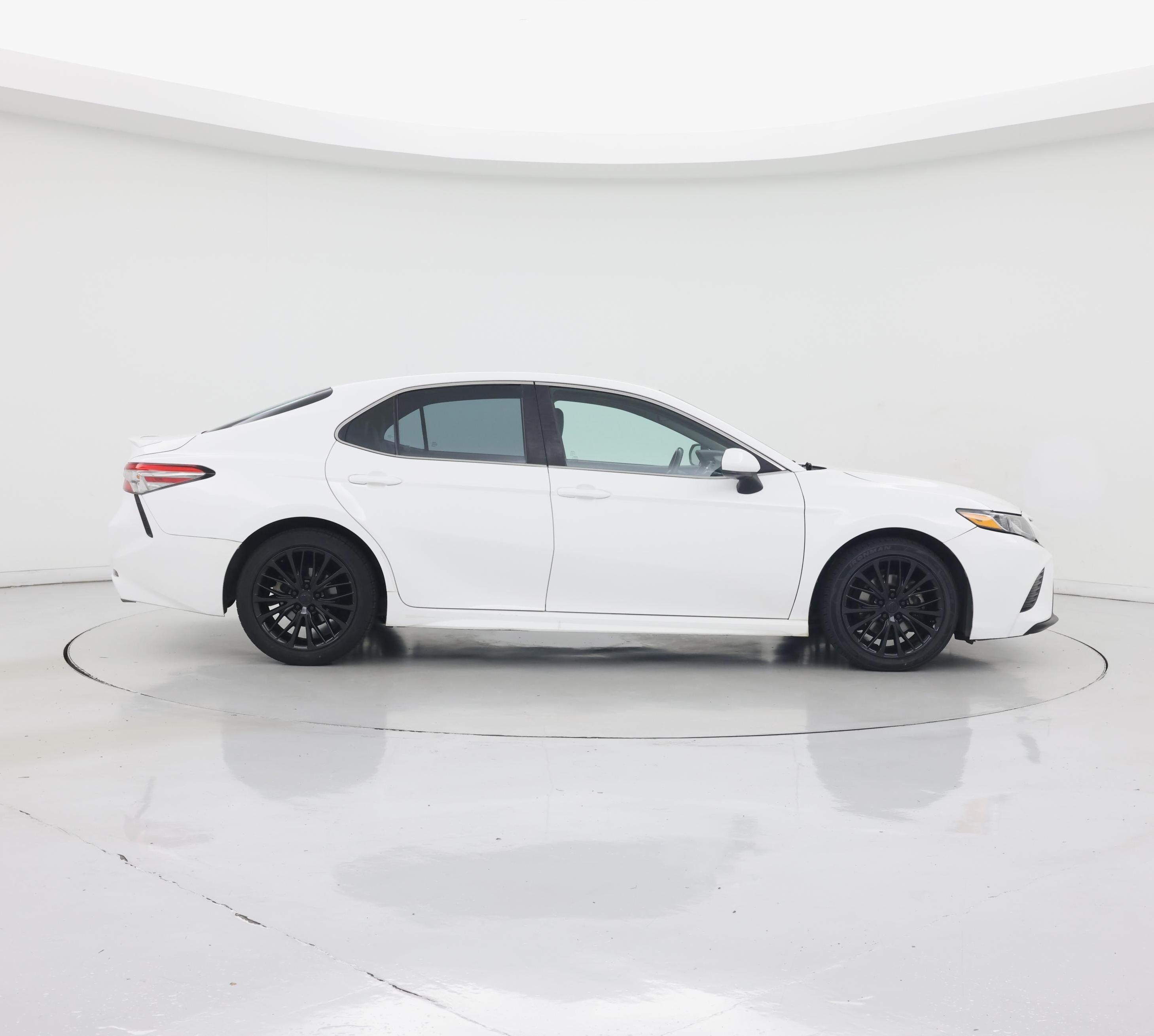 Thumbnail: 2018 Toyota Camry - 7