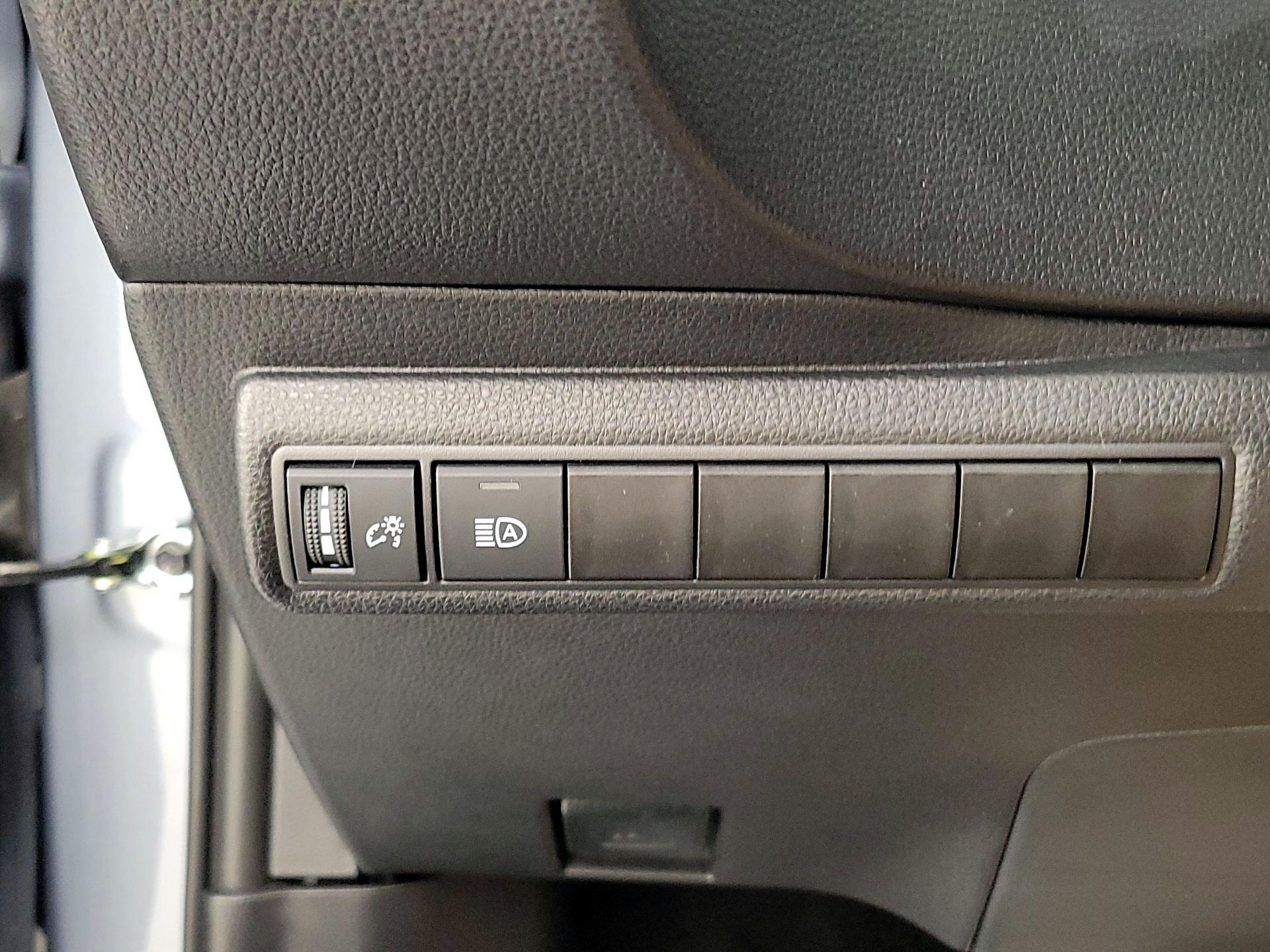 Thumbnail: 2025 Toyota Corolla - 13