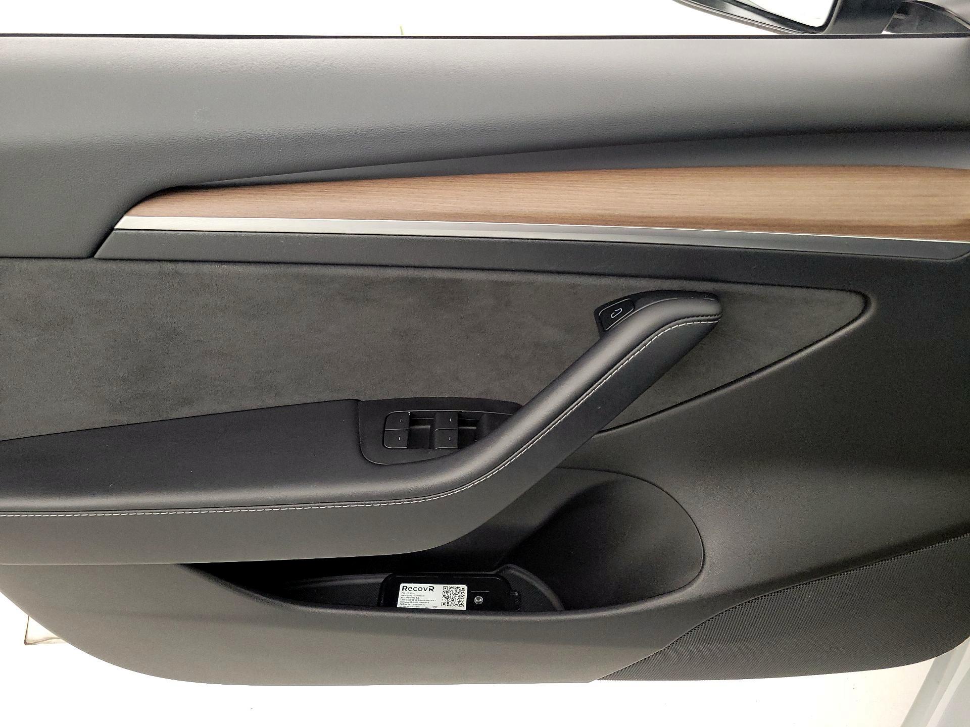 Thumbnail: 2021 Tesla Model 3 - 12