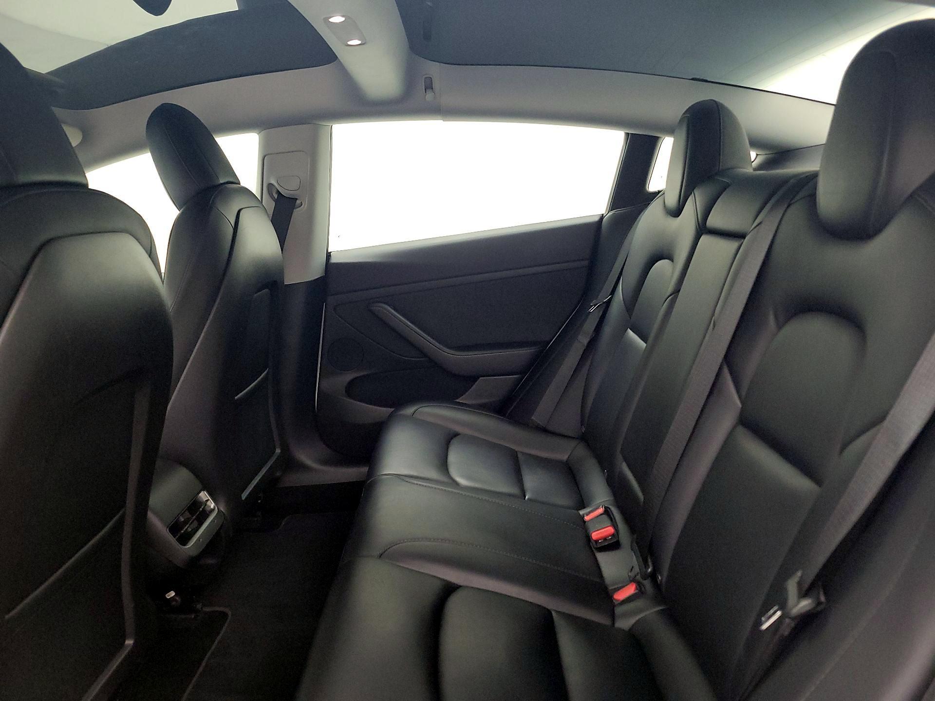 Thumbnail: 2021 Tesla Model 3 - 19
