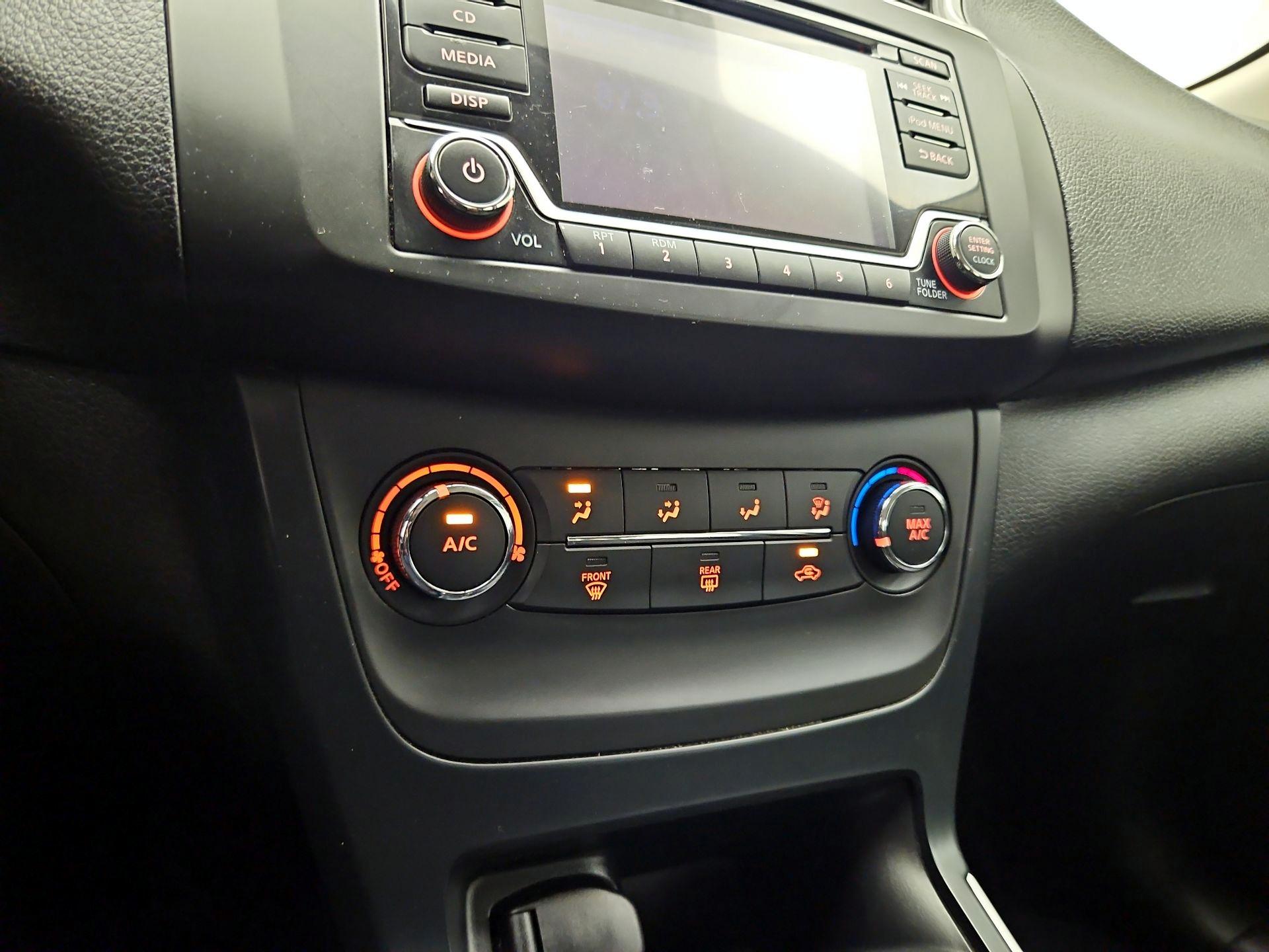 Thumbnail: 2019 Nissan Sentra - 15