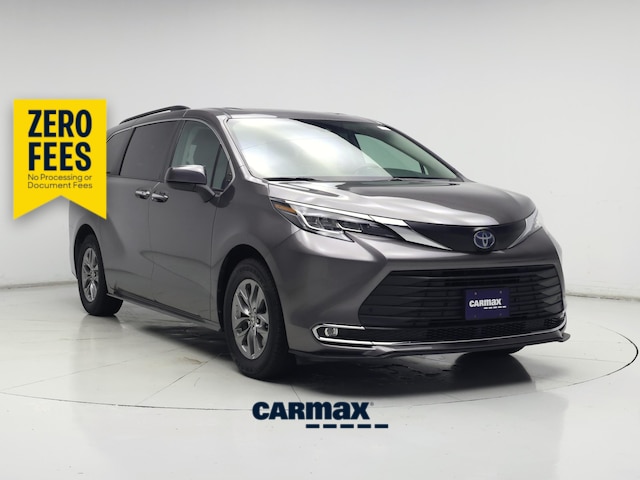 Gray 2023 Toyota Sienna XLE 7-Passenger FWD Minivan Front-Wheel Drive Automatic