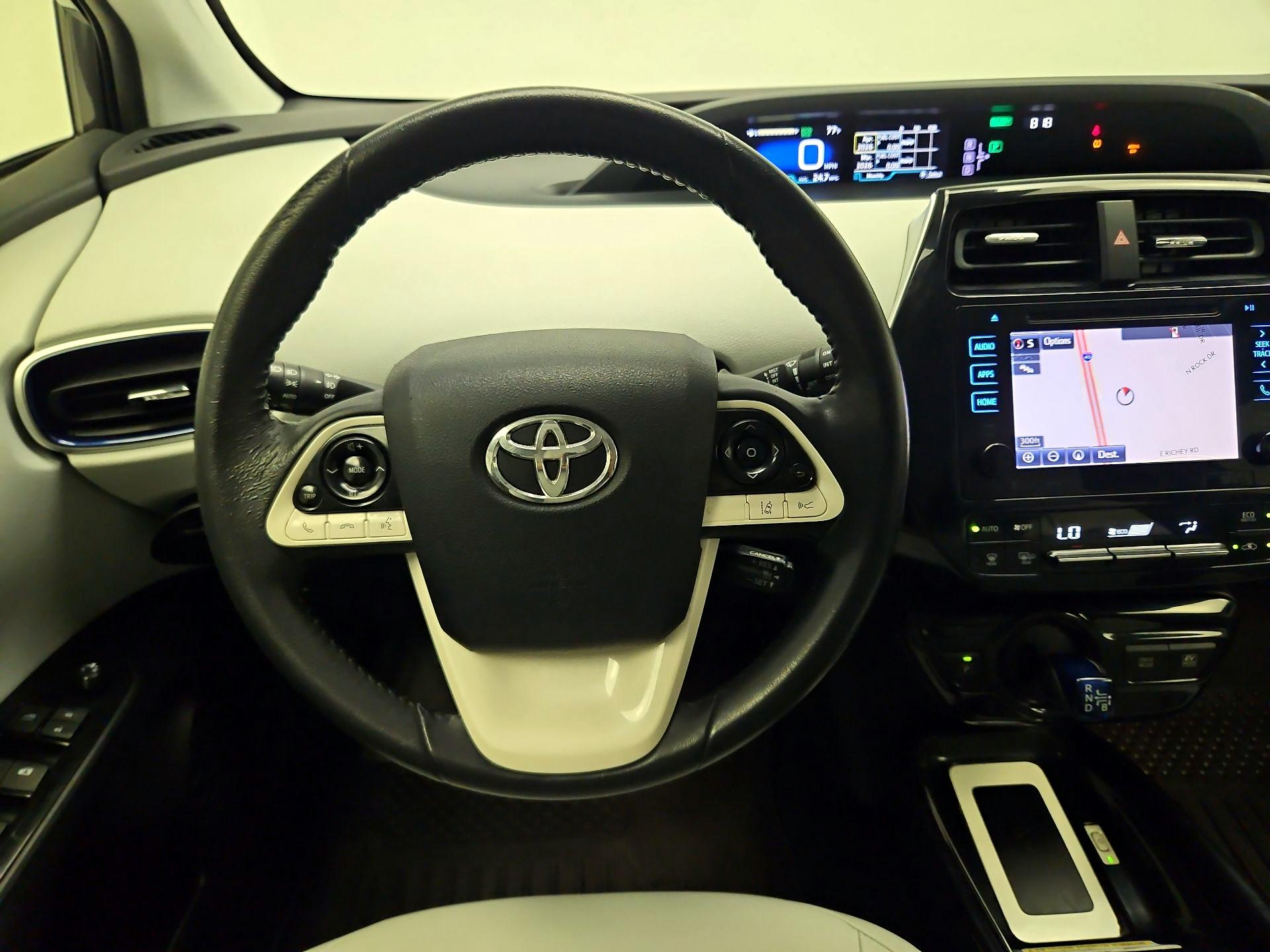 Thumbnail: 2016 Toyota Prius - 10