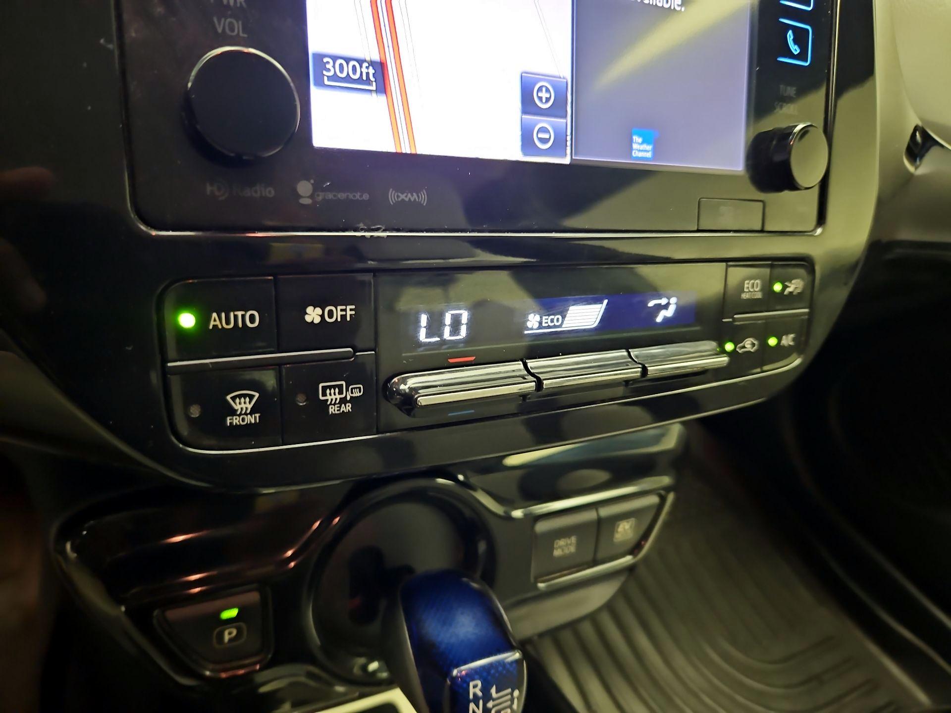 Thumbnail: 2016 Toyota Prius - 17