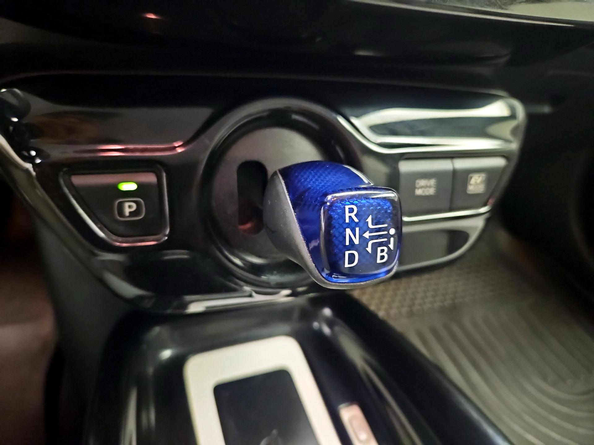 Thumbnail: 2016 Toyota Prius - 18