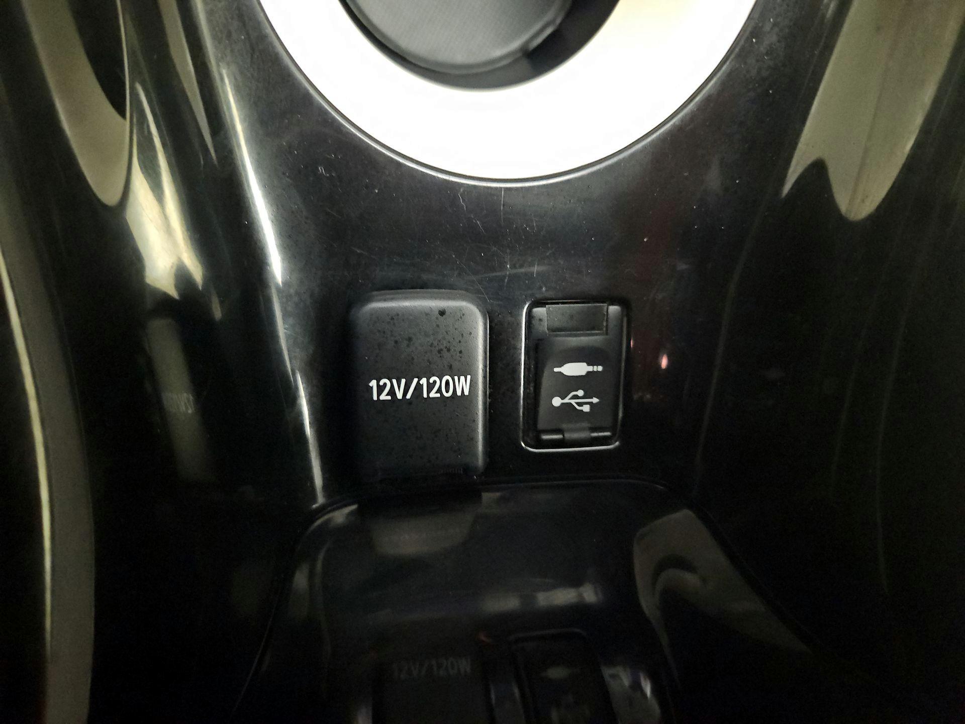 Thumbnail: 2016 Toyota Prius - 19