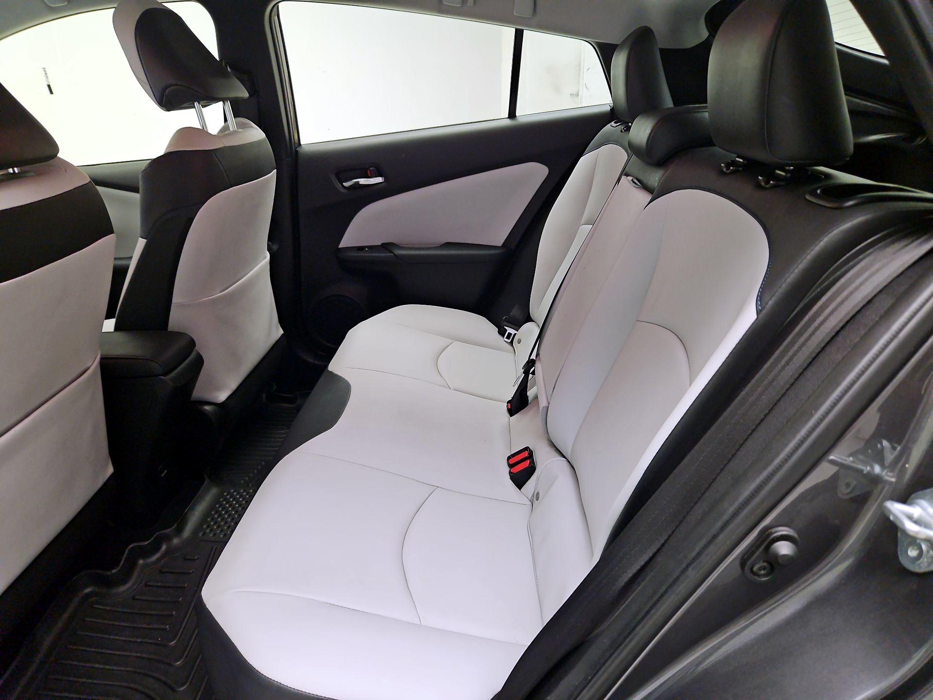 Thumbnail: 2016 Toyota Prius - 20