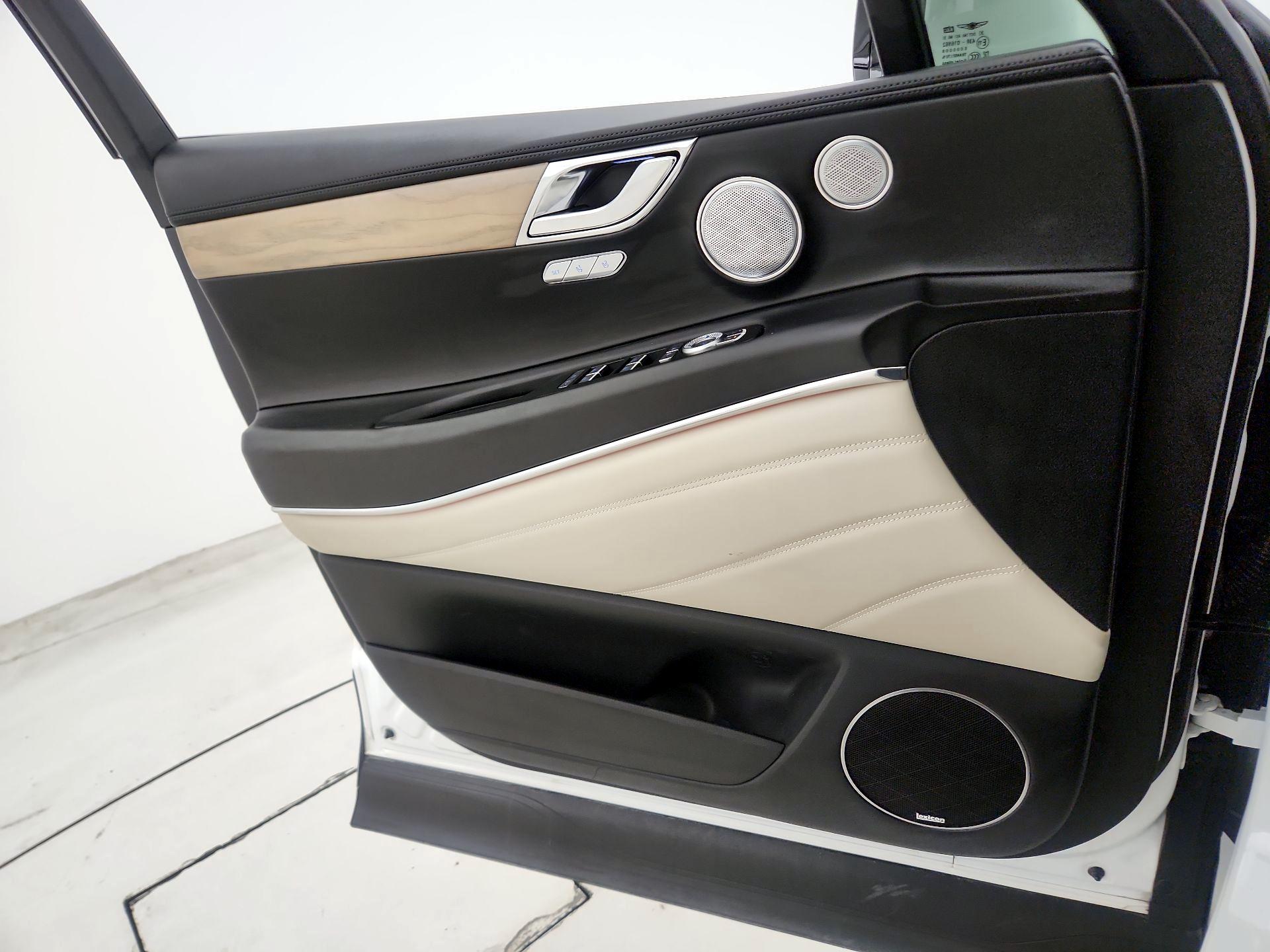 Thumbnail: 2022 Genesis GV80 - 12