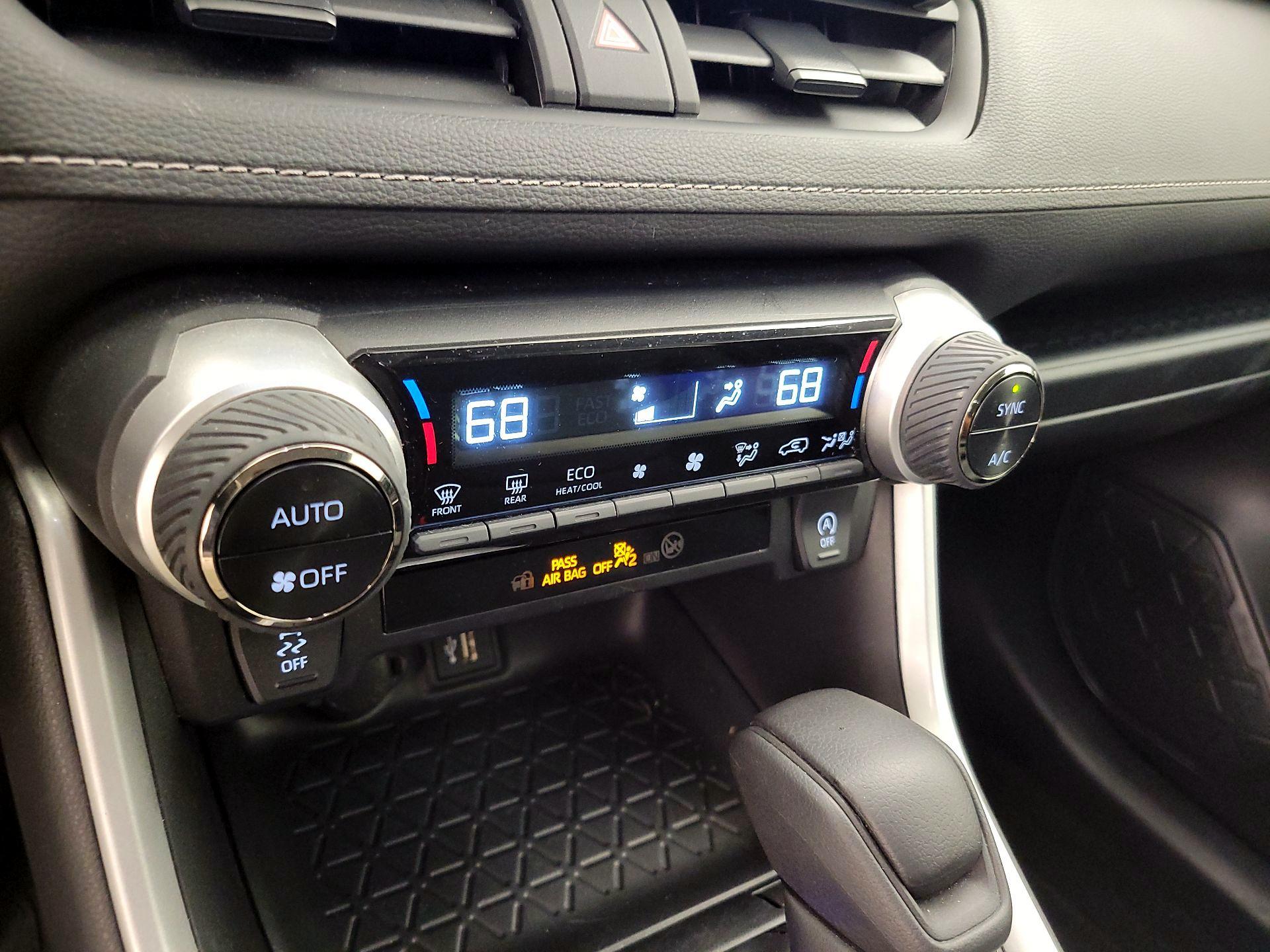 Thumbnail: 2024 Toyota RAV4 - 17