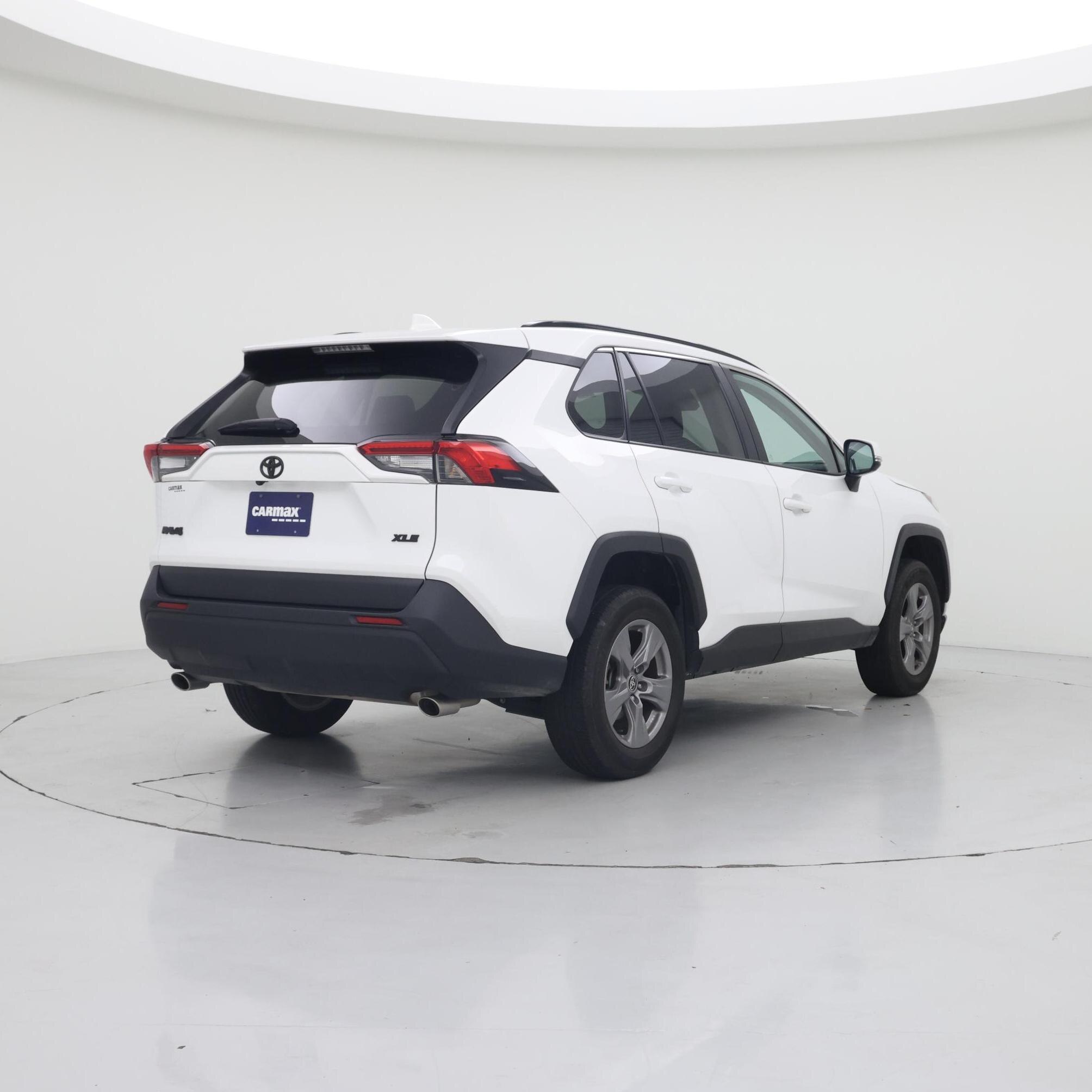 Thumbnail: 2024 Toyota RAV4 - 8