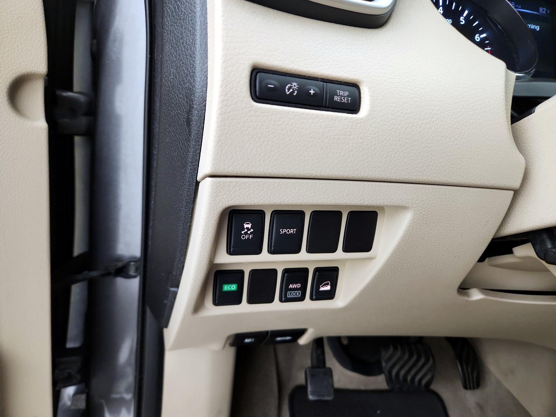 Thumbnail: 2015 Nissan Rogue - 13