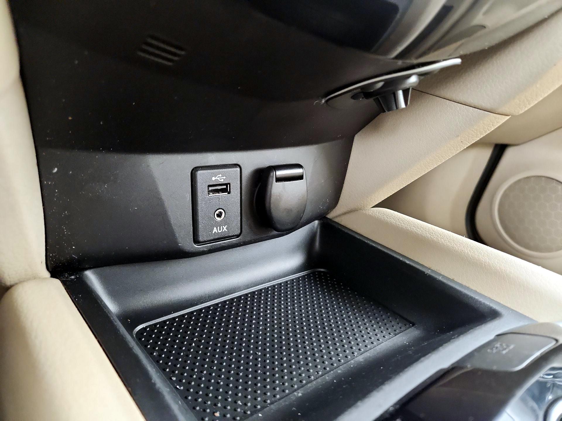 Thumbnail: 2015 Nissan Rogue - 18