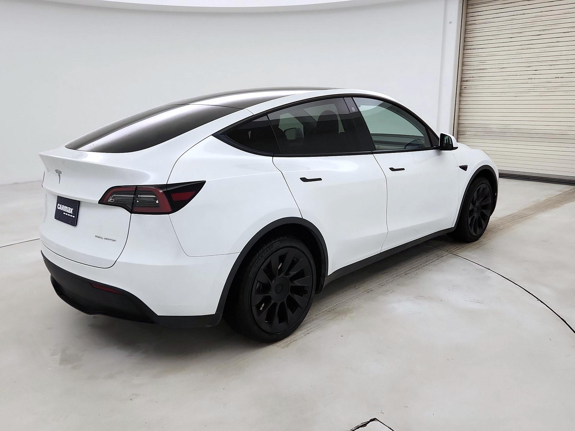 Thumbnail: 2023 Tesla Model Y - 5