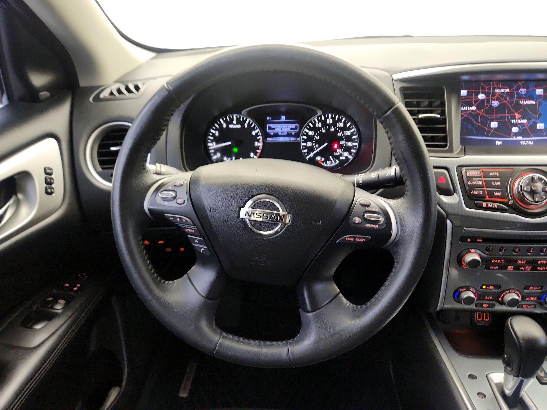 Thumbnail: 2018 Nissan Pathfinder - 10