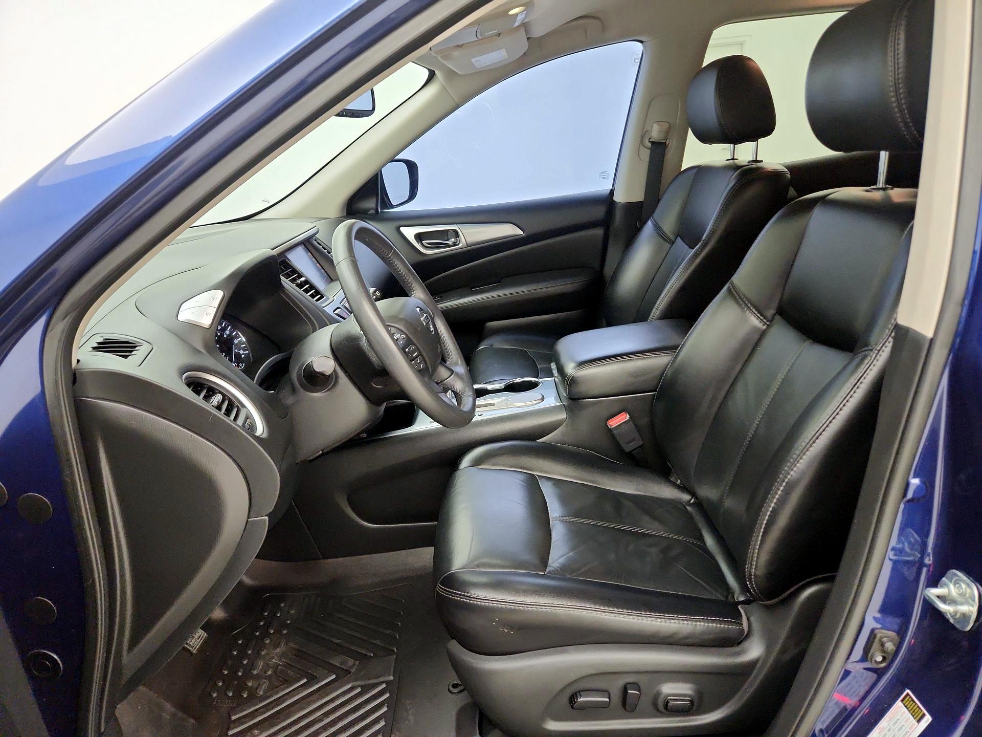 Thumbnail: 2018 Nissan Pathfinder - 11