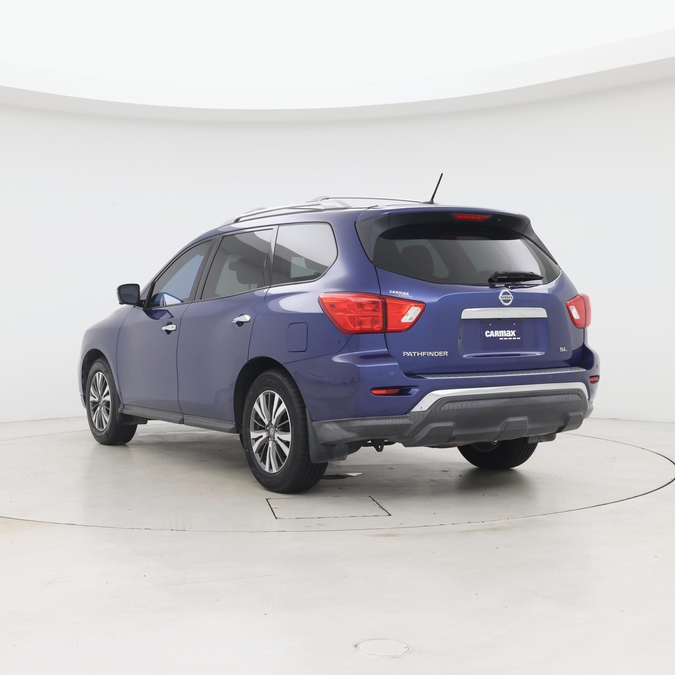 Thumbnail: 2018 Nissan Pathfinder - 2