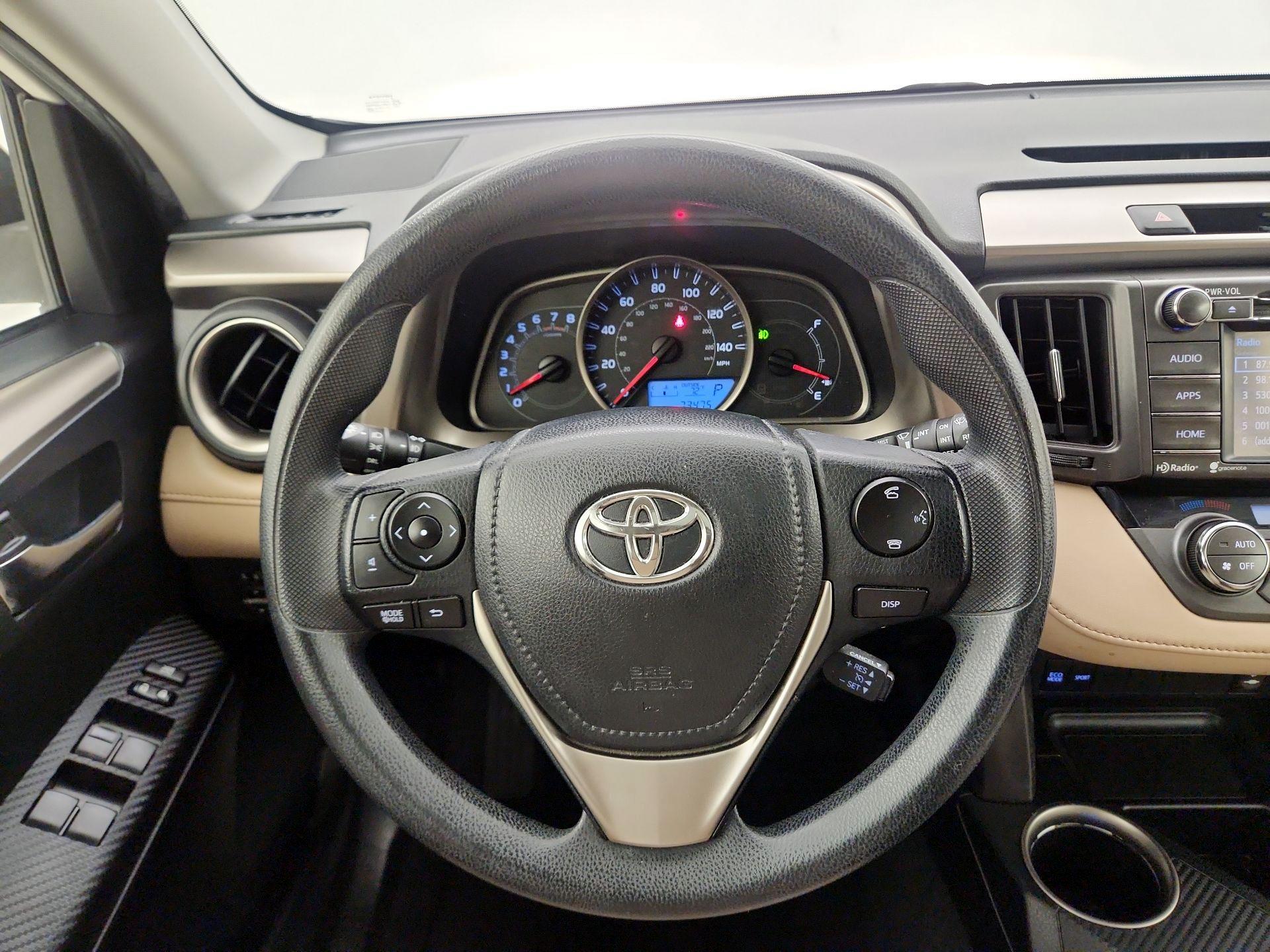 Thumbnail: 2015 Toyota RAV4 - 10
