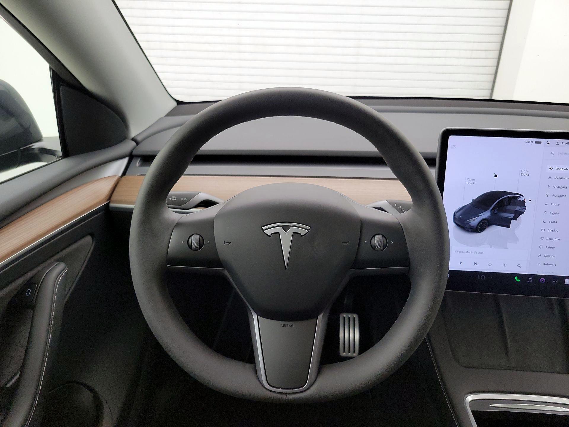 Thumbnail: 2023 Tesla Model Y - 10