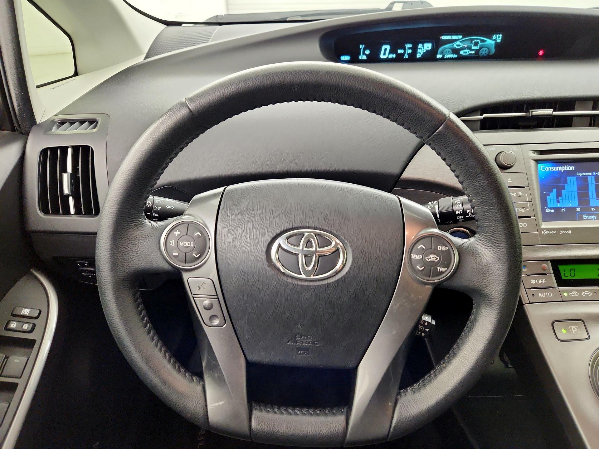 Thumbnail: 2015 Toyota Prius - 10