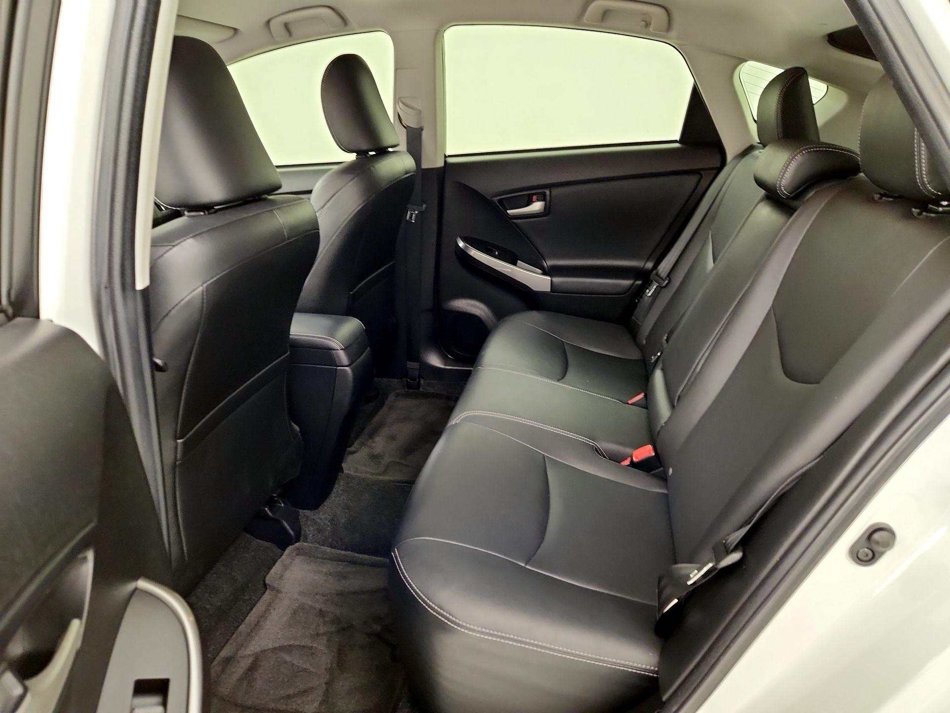Thumbnail: 2015 Toyota Prius - 19