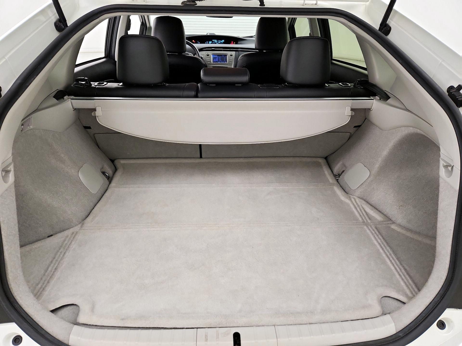 Thumbnail: 2015 Toyota Prius - 20