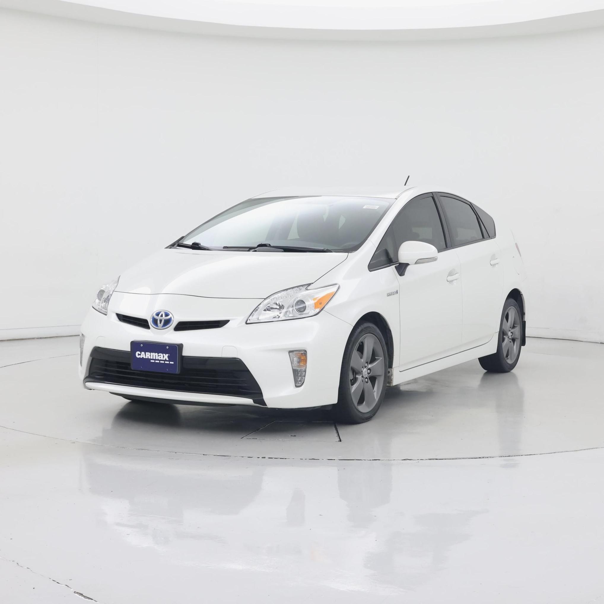 Thumbnail: 2015 Toyota Prius - 4