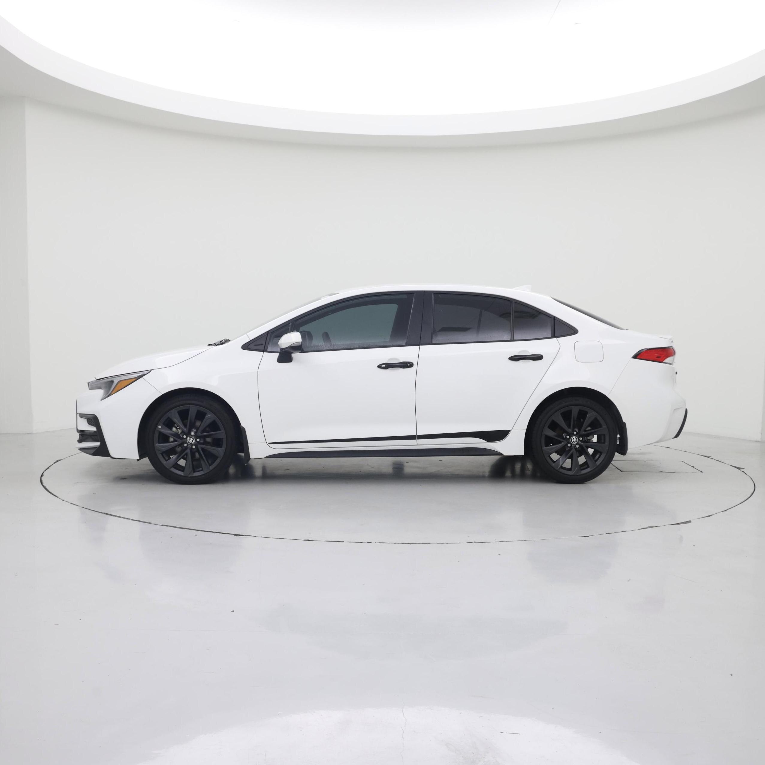 Thumbnail: 2024 Toyota Corolla - 3