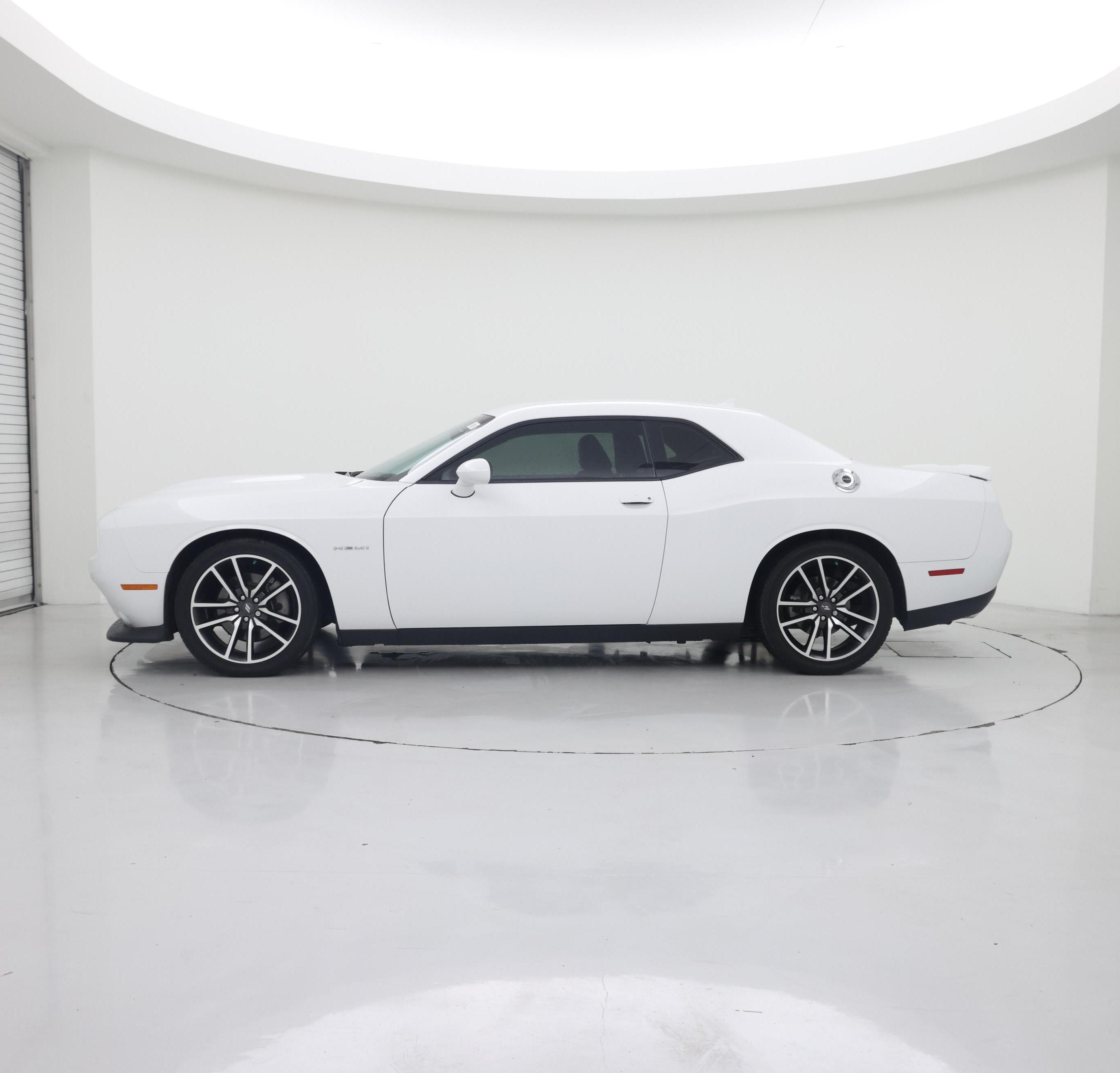 Thumbnail: 2022 Dodge Challenger - 3